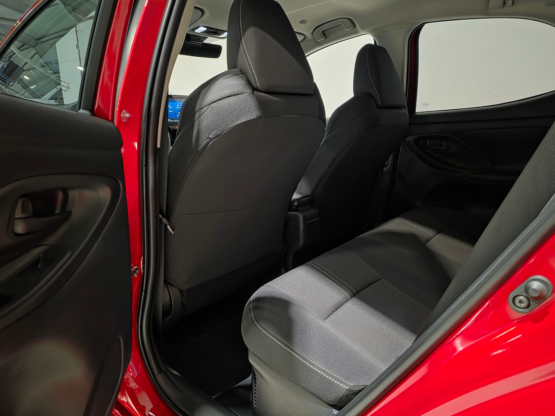 TOYOTA Yaris 1.5 e-CVT Teamplayer-image-14