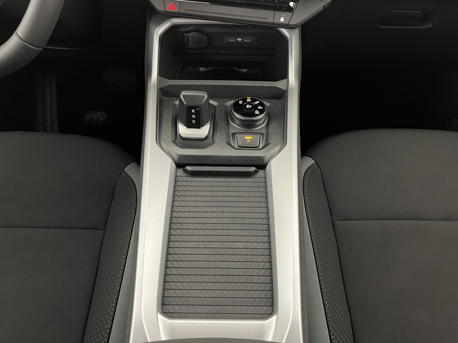 DACIA Bigster 1.2 Hybrid Extreme 4WD-image-12