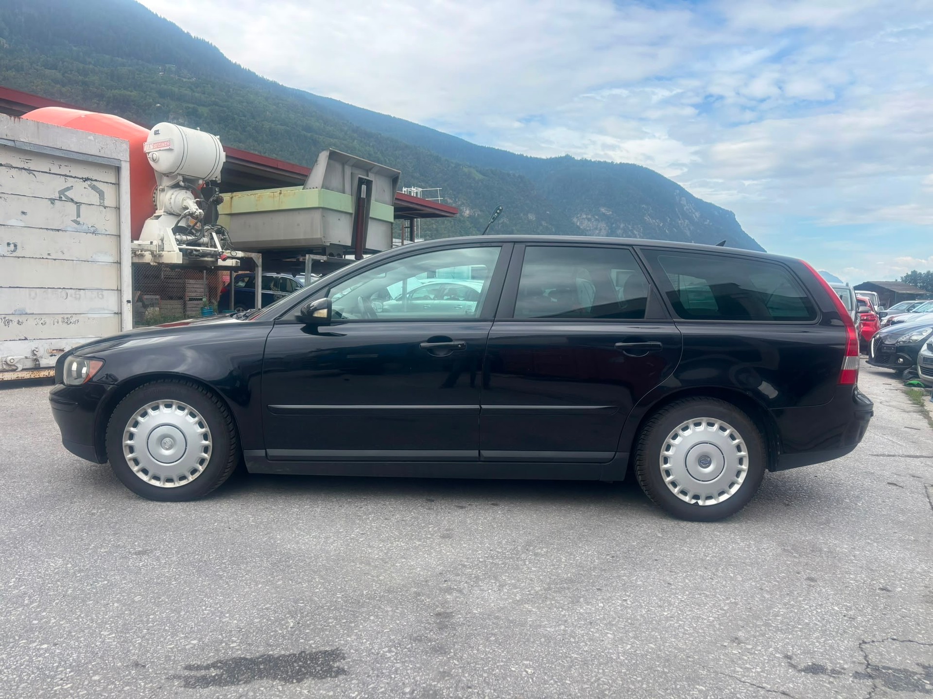VOLVO V50 2.0D Summum-image-2