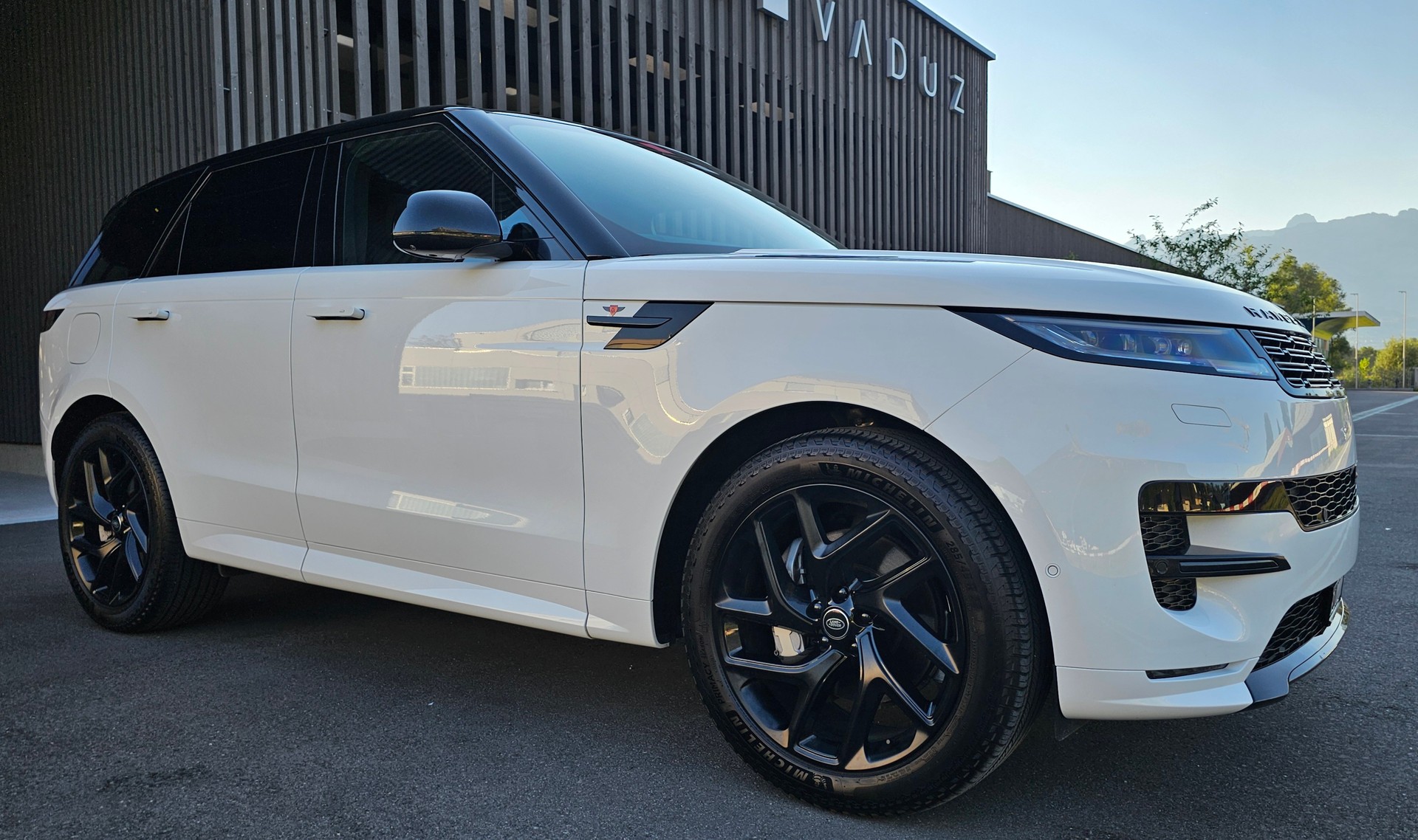 LAND ROVER RANGE ROVER SPORT-image-4