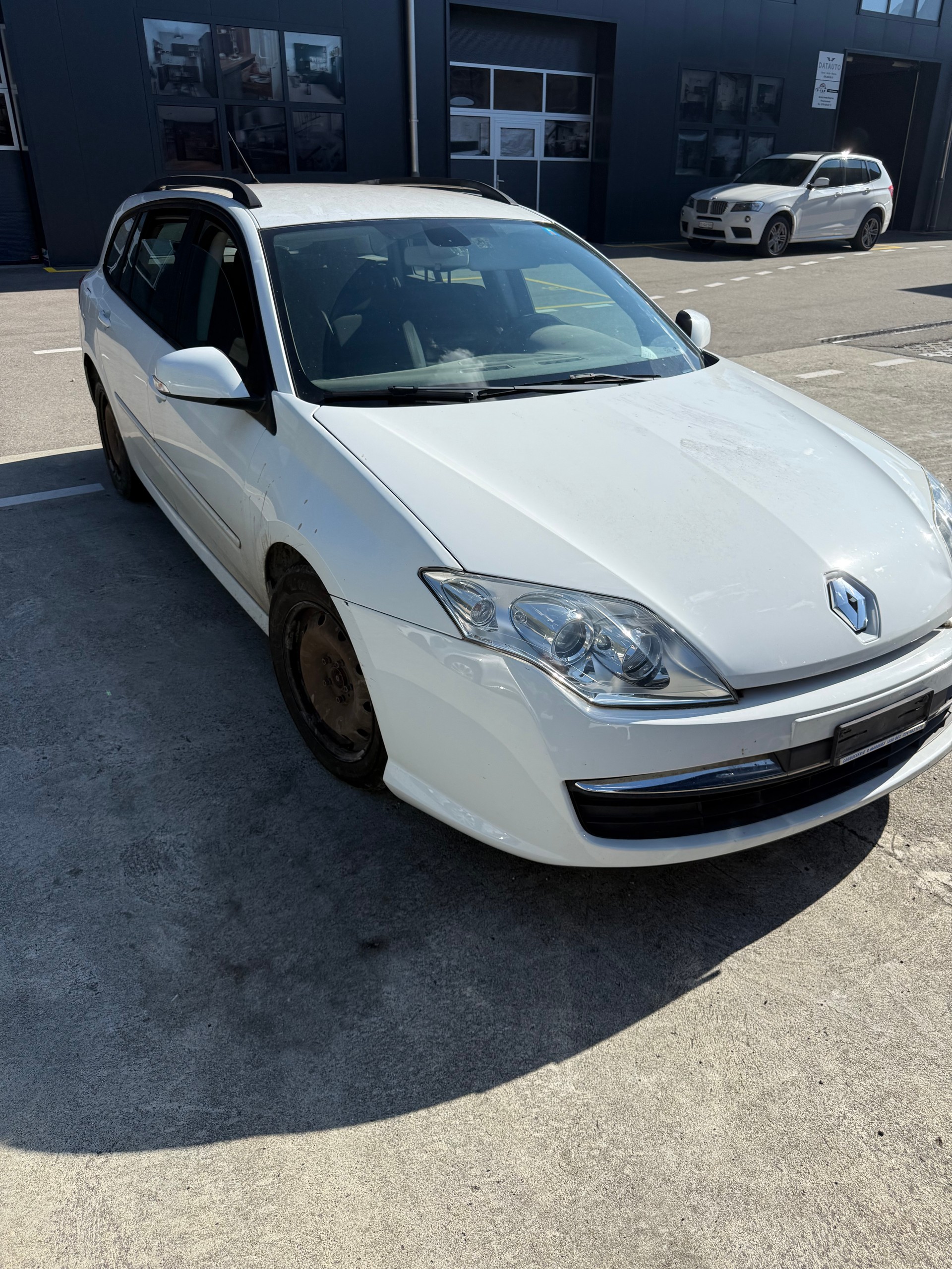 RENAULT Laguna Grandtour 2.0 dCi Expression-image-0