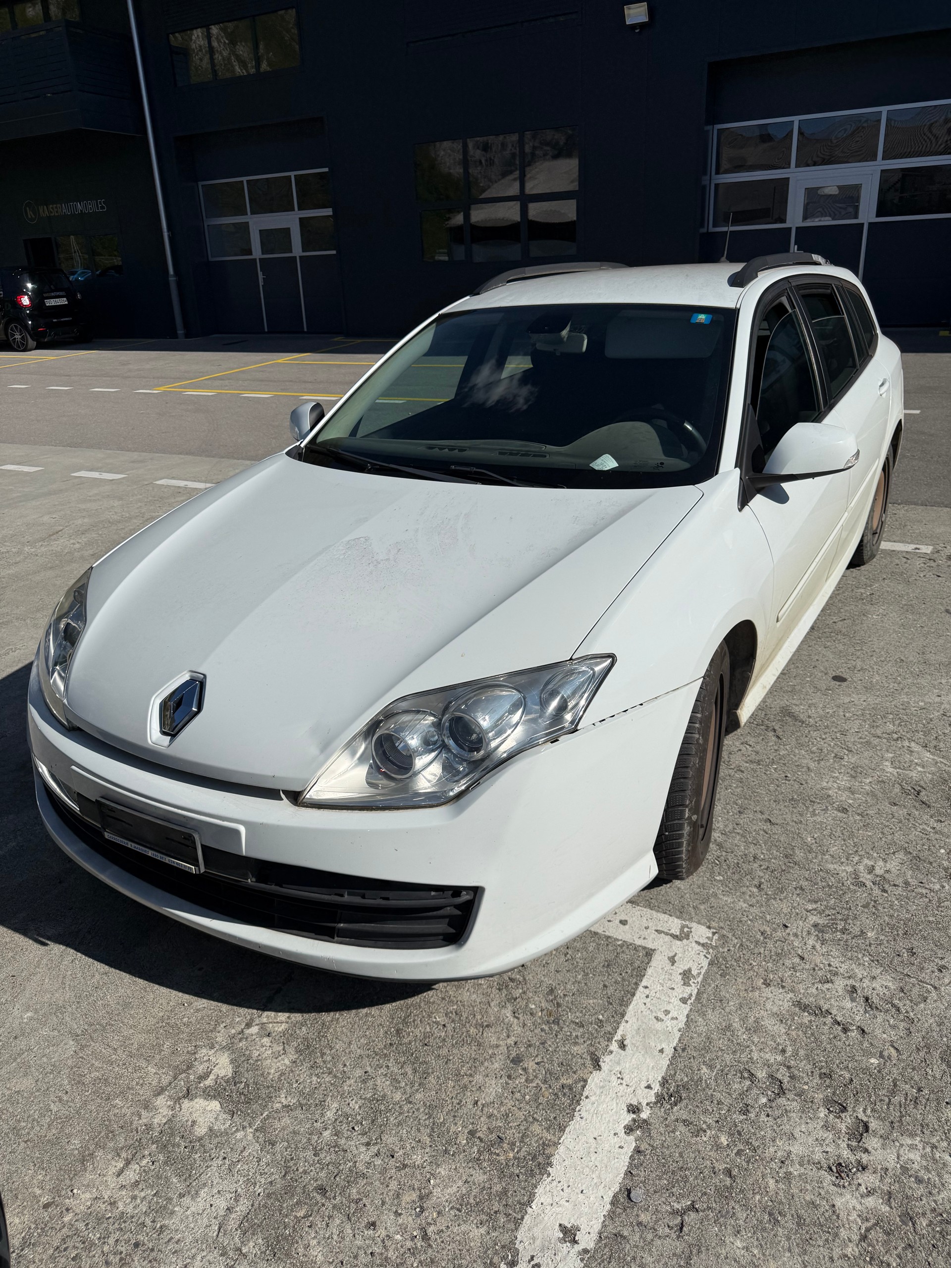 RENAULT Laguna Grandtour 2.0 dCi Expression-image-1