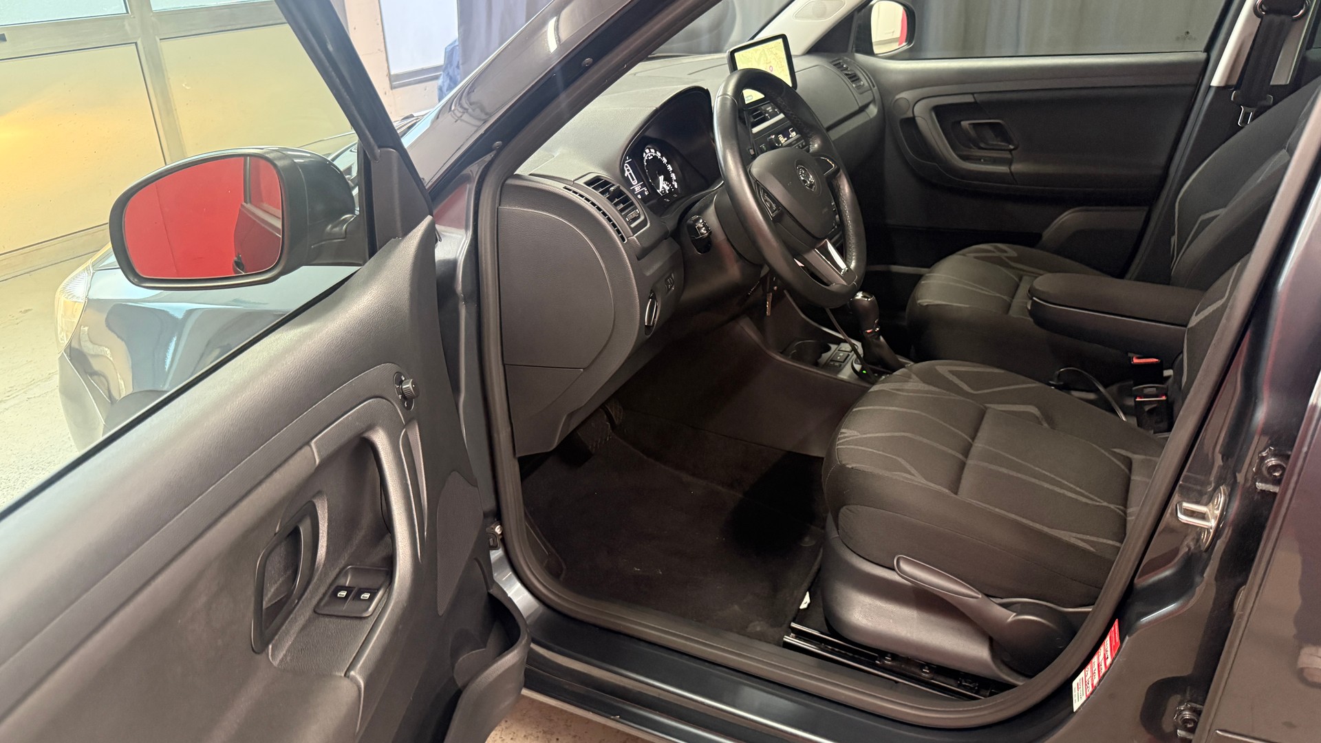 SKODA Fabia 1.2 TSI Ambition Plus DSG, frisch ab MFK, aus 1 Hand Servicgepflegt, 1 Jahre oder 20000km Garantie-image-9