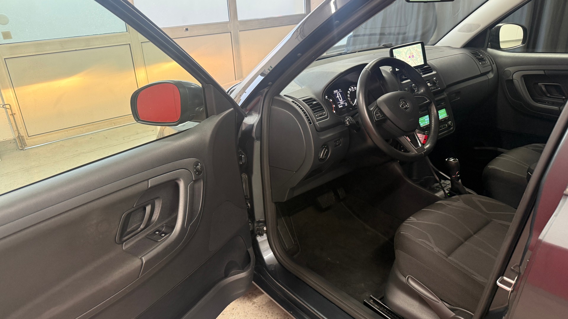 SKODA Fabia 1.2 TSI Ambition Plus DSG, frisch ab MFK, aus 1 Hand Servicgepflegt, 1 Jahre oder 20000km Garantie-image-8
