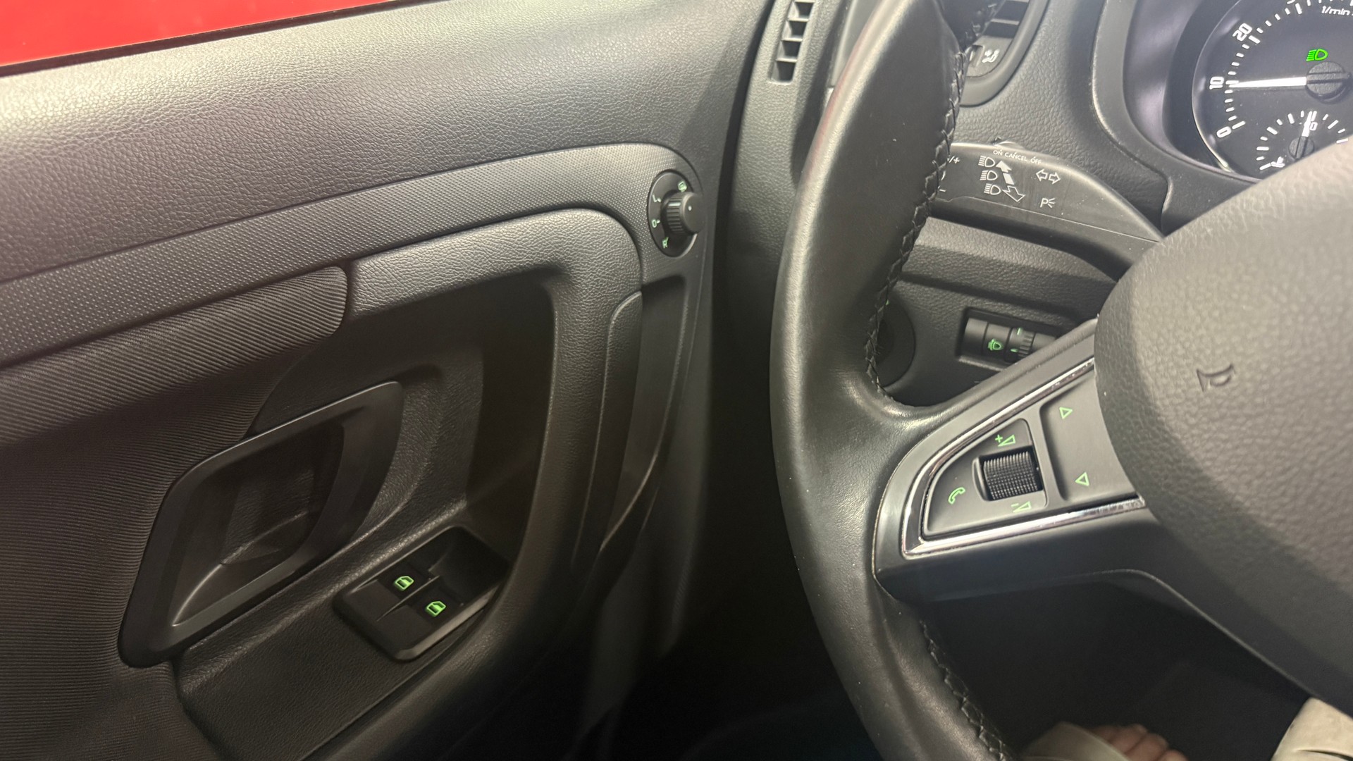 SKODA Fabia 1.2 TSI Ambition Plus DSG, frisch ab MFK, aus 1 Hand Servicgepflegt, 1 Jahre oder 20000km Garantie-image-28