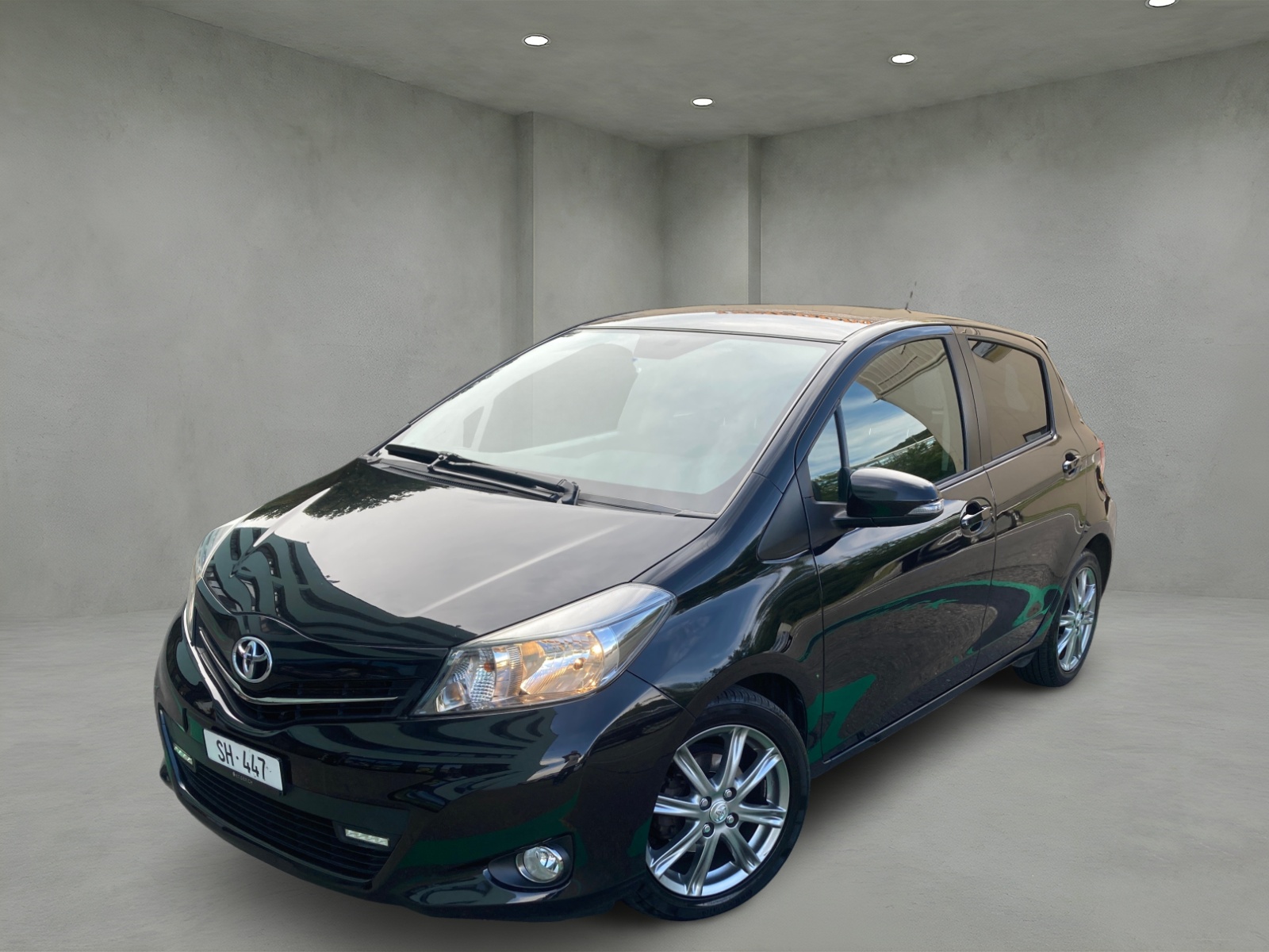 TOYOTA Yaris 1.33 Style-image-1