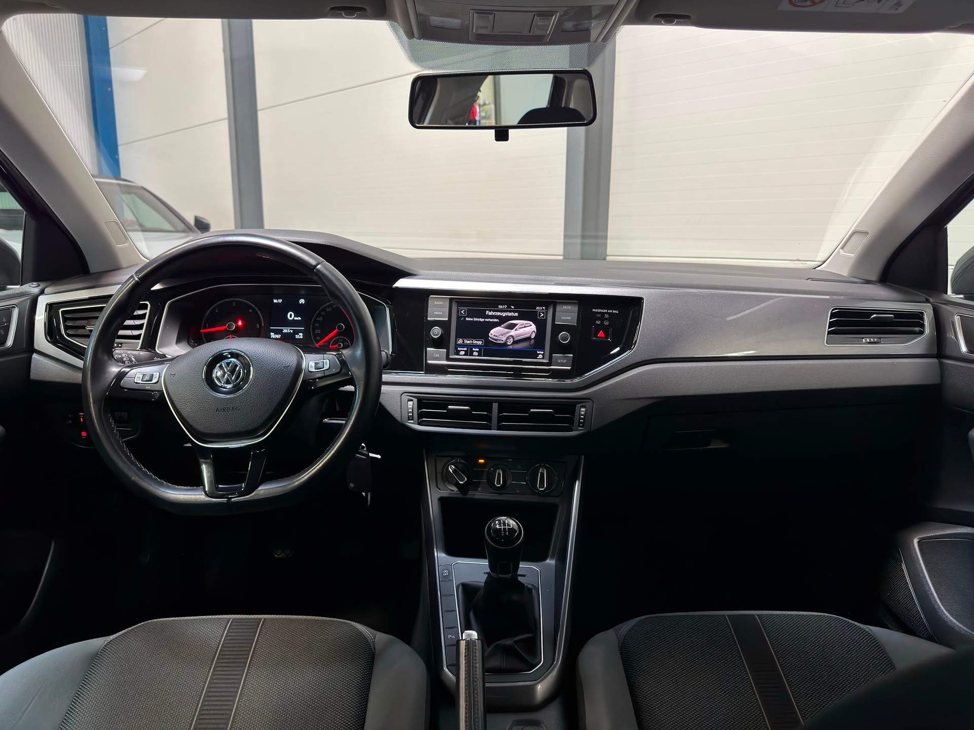 VW Polo 1.6 TDI 95 Highline Facelift-image-7