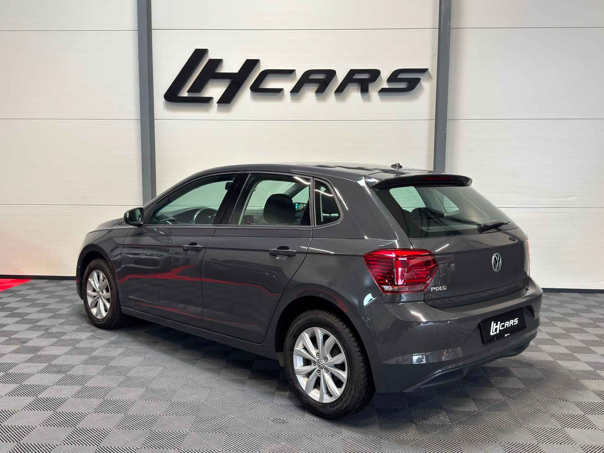 VW Polo 1.6 TDI 95 Highline Facelift-image-2