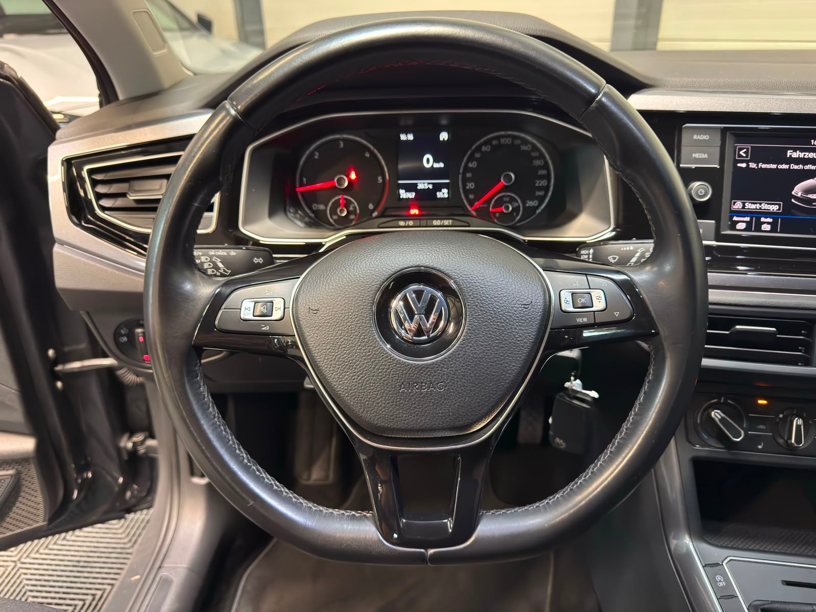 VW Polo 1.6 TDI 95 Highline Facelift-image-10
