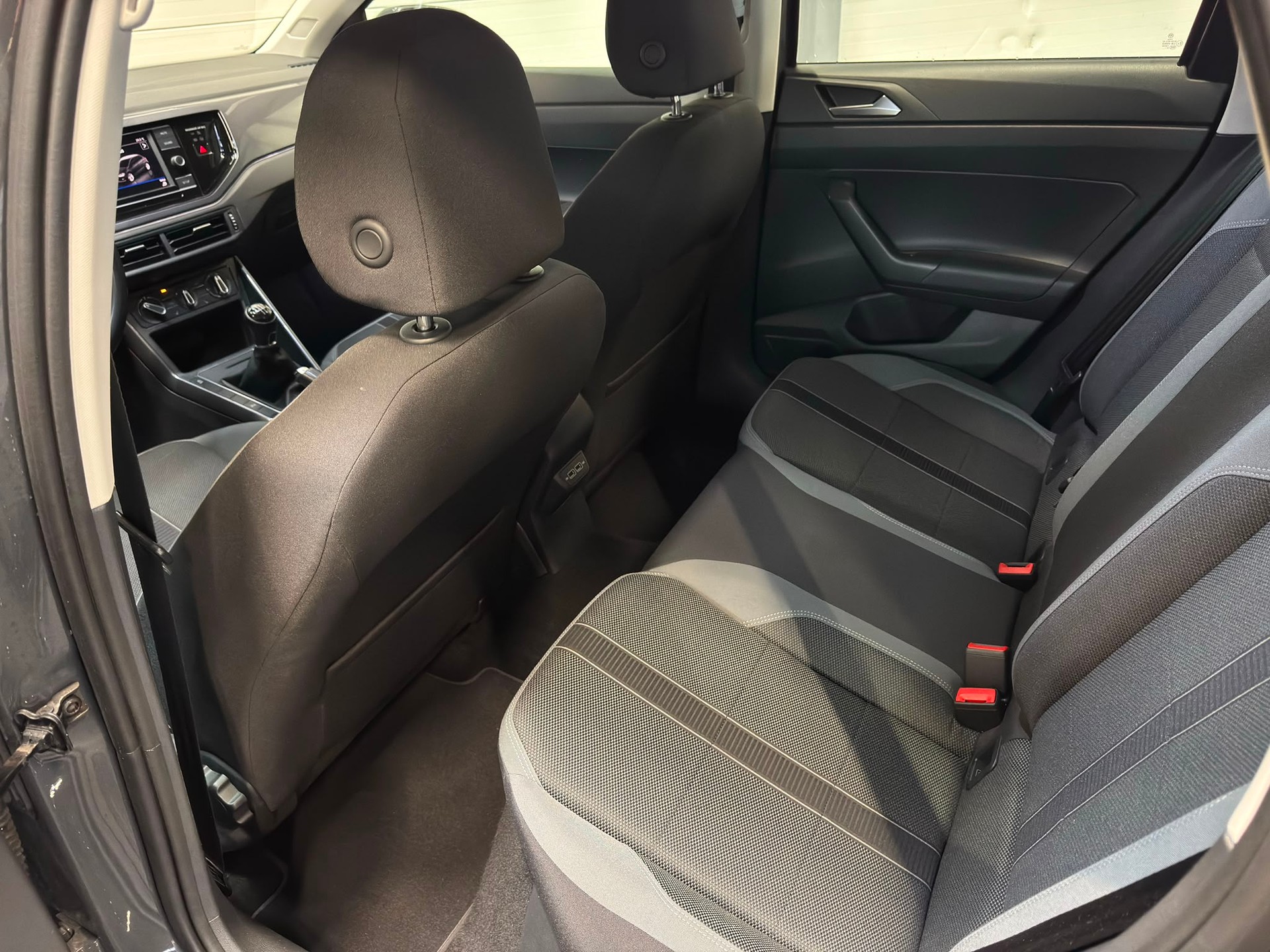 VW Polo 1.6 TDI 95 Highline Facelift-image-11