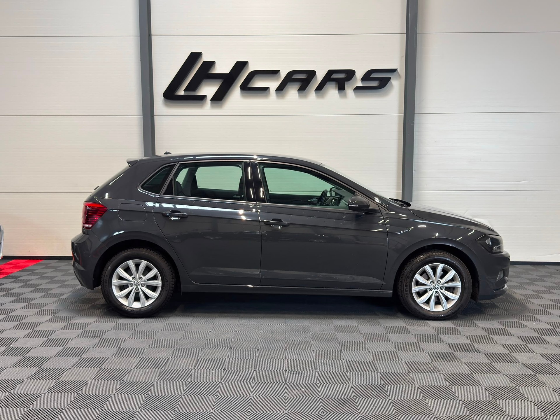 VW Polo 1.6 TDI 95 Highline Facelift-image-4