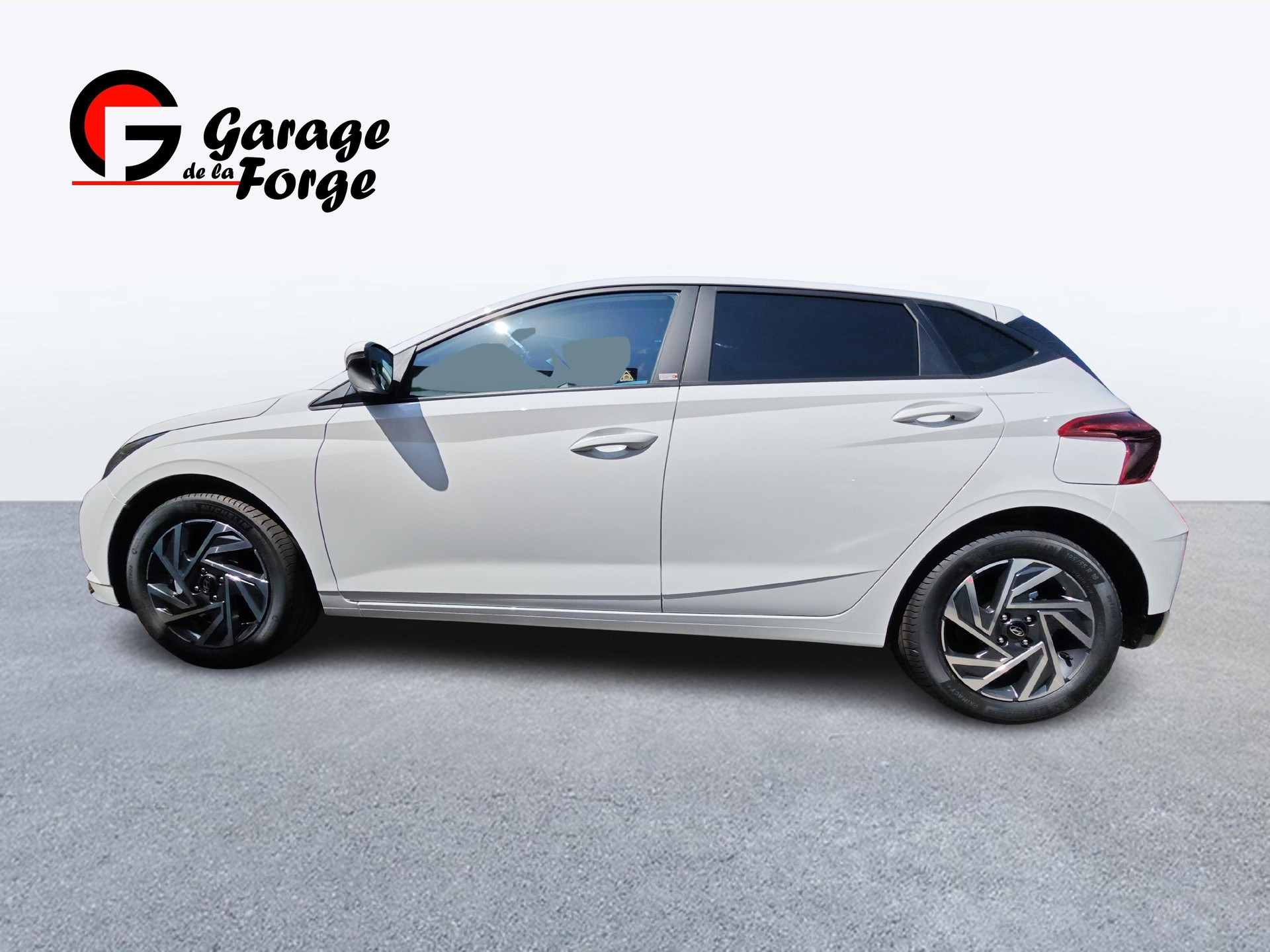 HYUNDAI i20 1.0 T-GDi Amplia-image-2