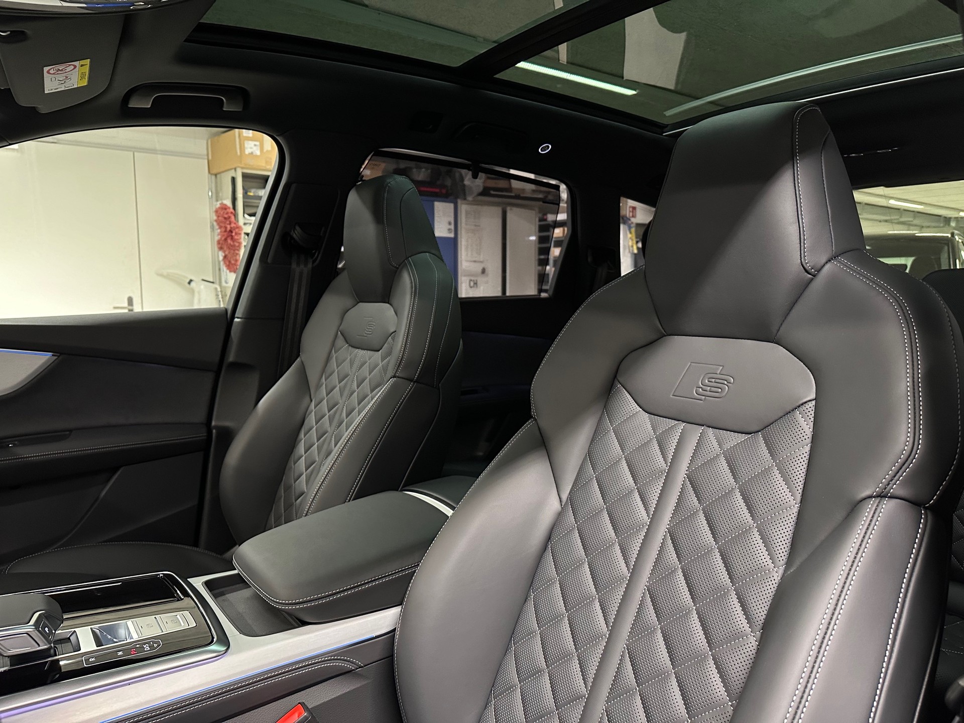 AUDI Q7 50 TDI quattro S Line tiptronic-image-8