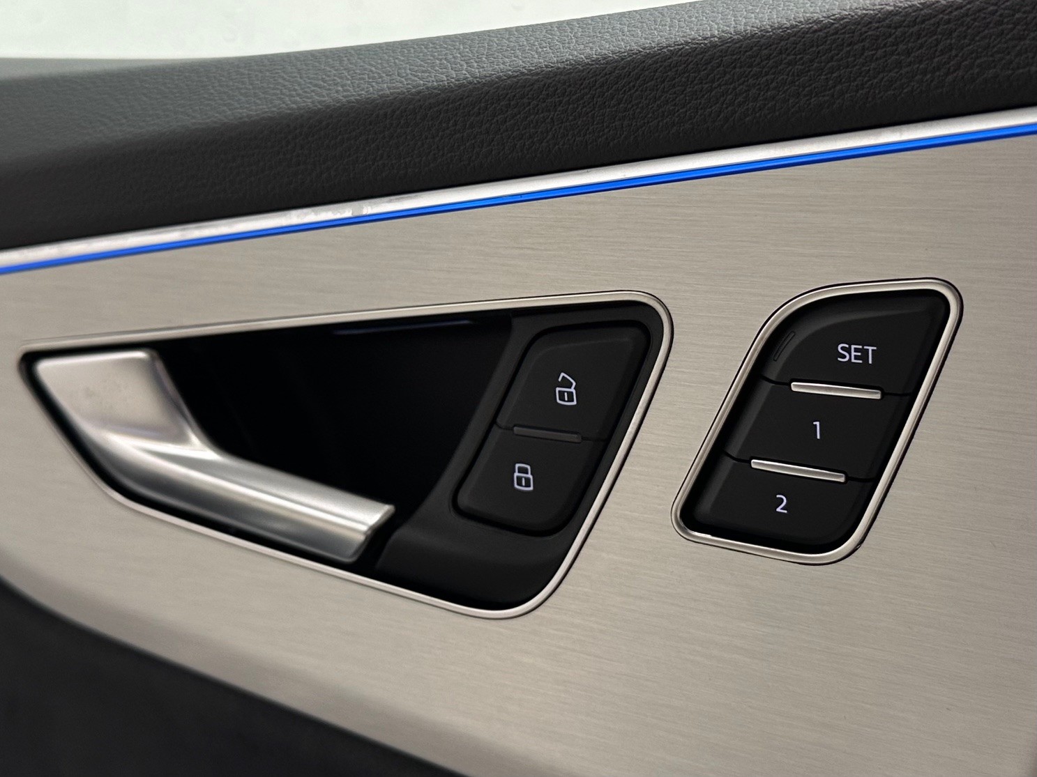 AUDI Q7 50 TDI quattro S Line tiptronic-image-11