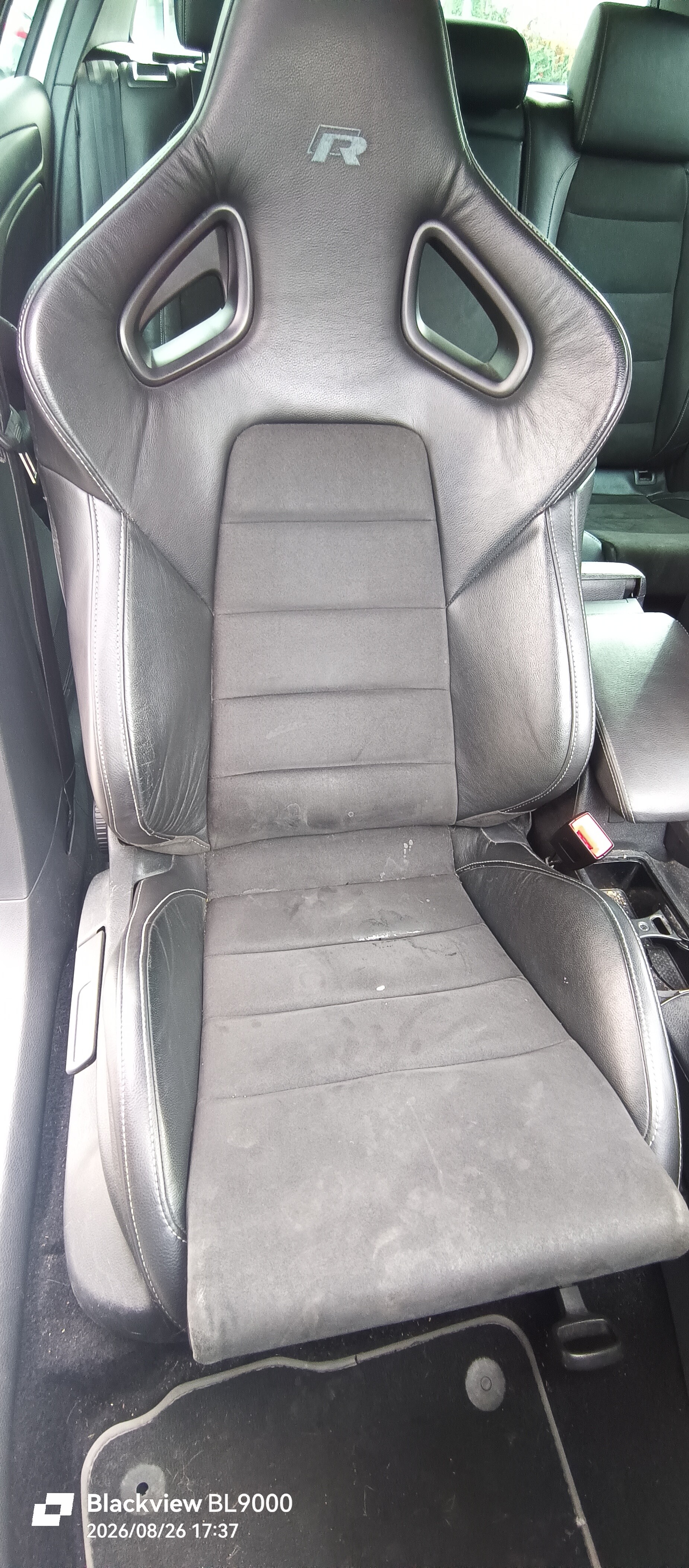 VW 2.0 TSI R DSG 4motion-image-3