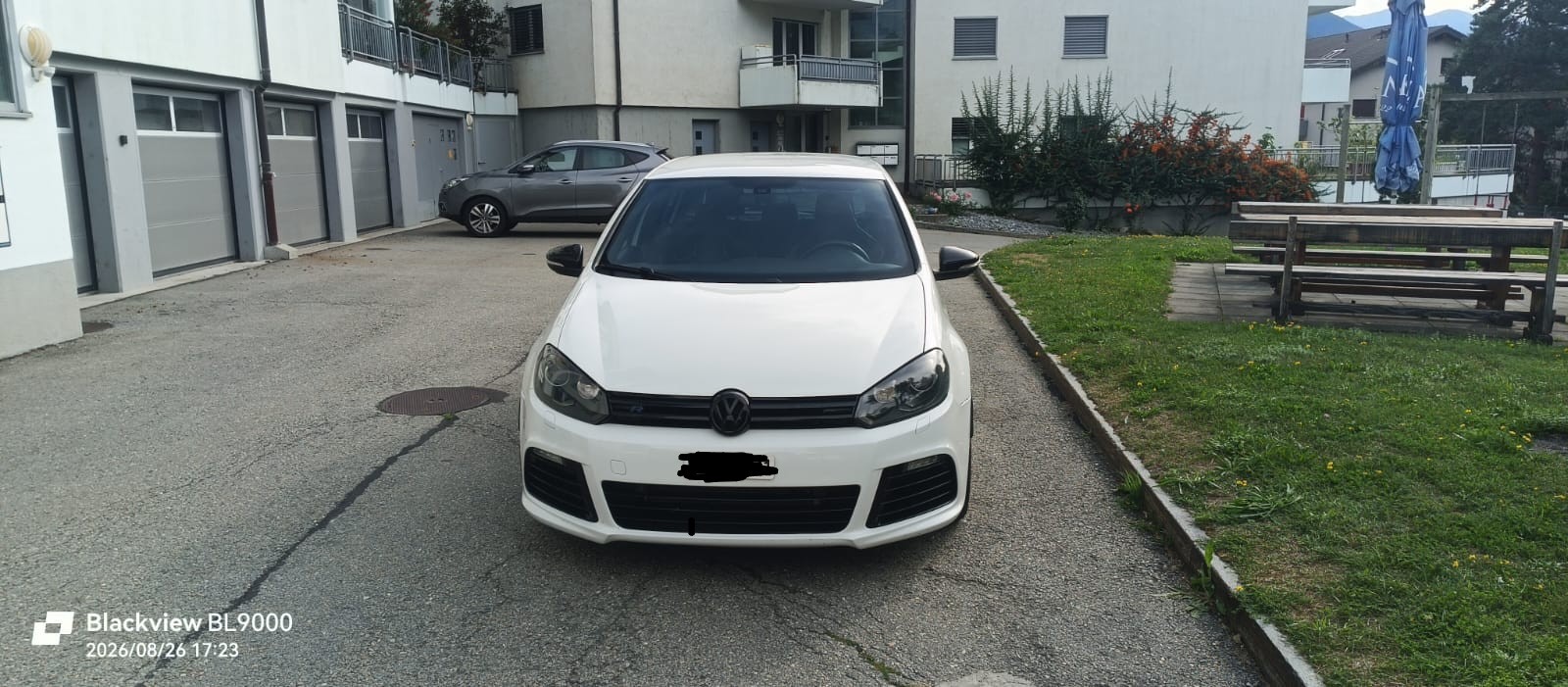VW 2.0 TSI R DSG 4motion-image-0