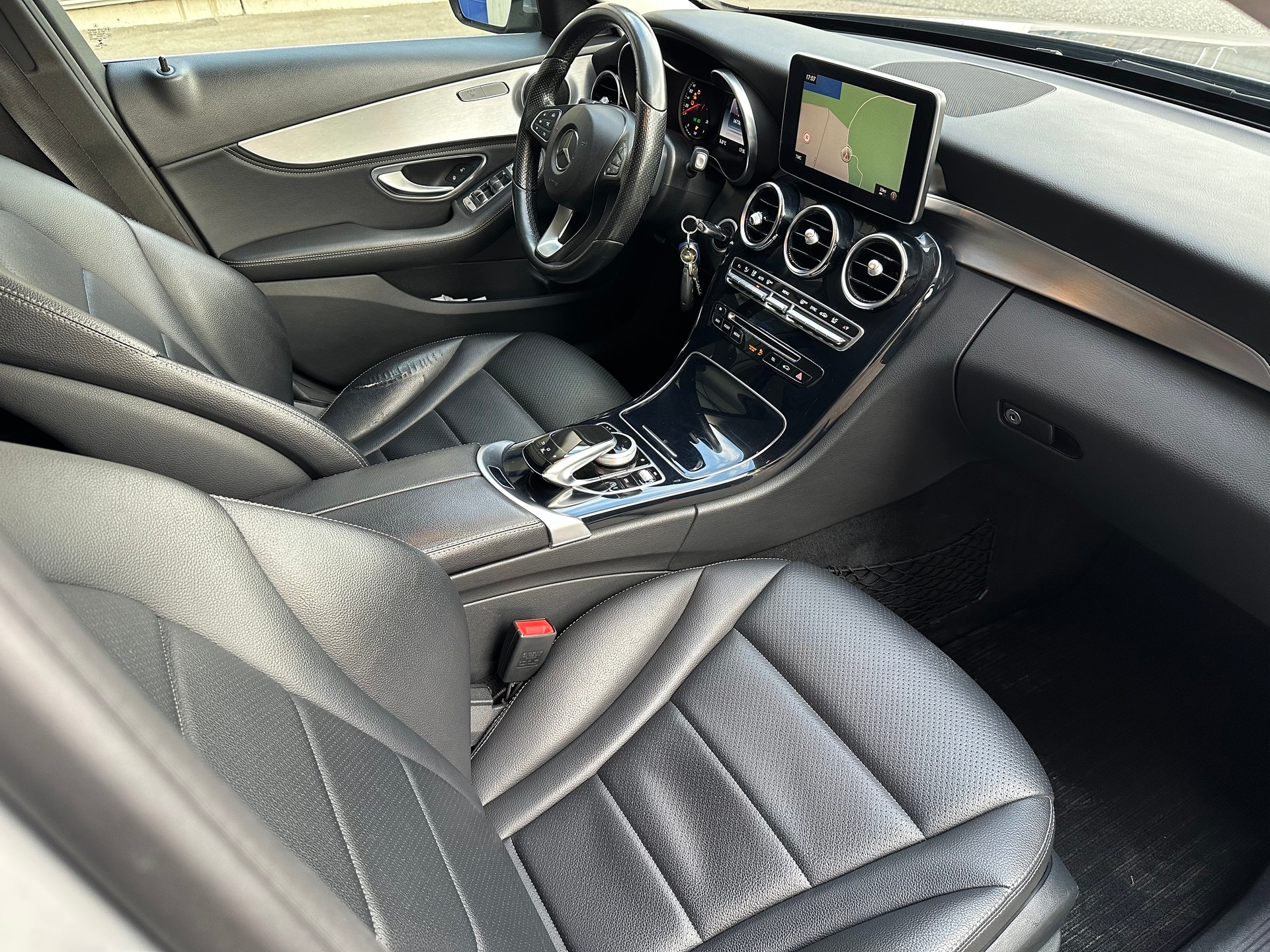 MERCEDES-BENZ C 250 BlueTec Avantgarde 4m-image-4