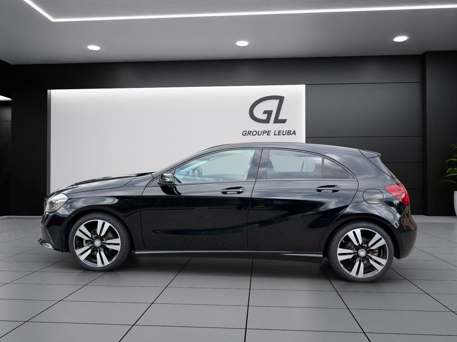 MERCEDES-BENZ A 200 Night Star-image-2