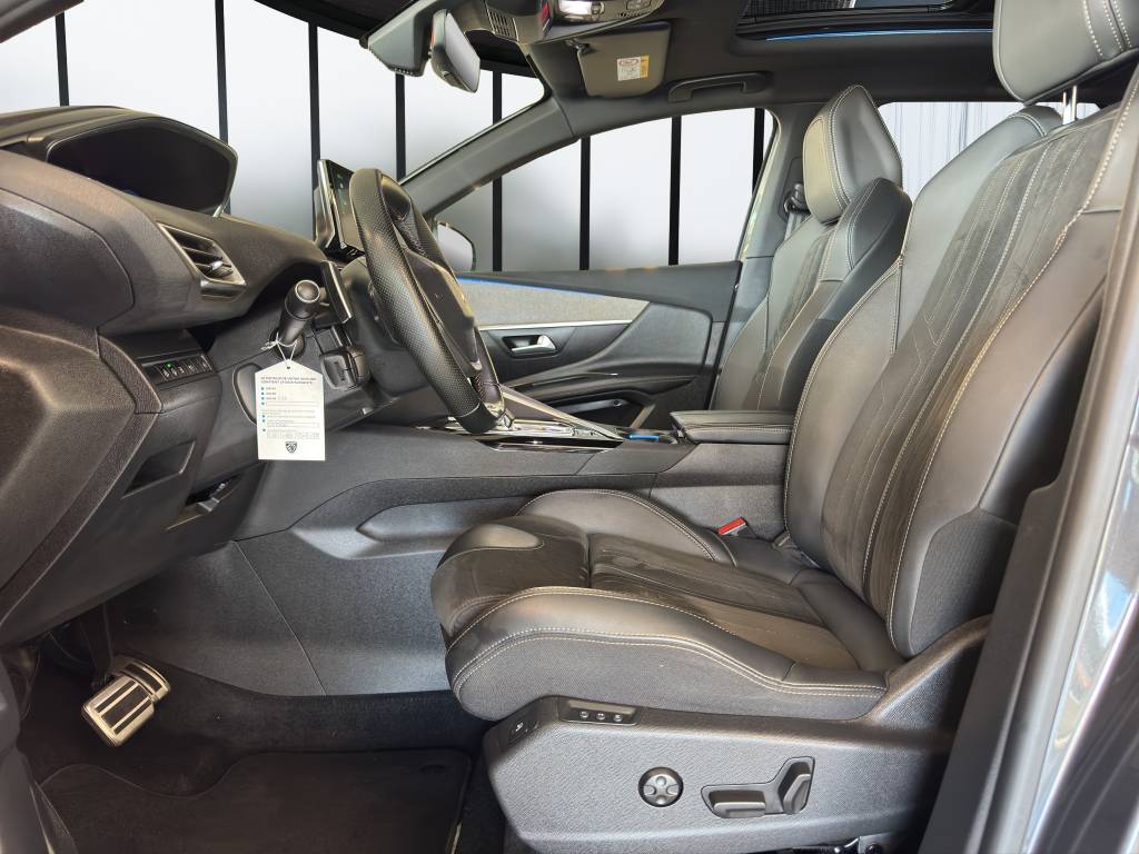 PEUGEOT 3008 300e Hybrid4 GT Pack EAT8-image-7