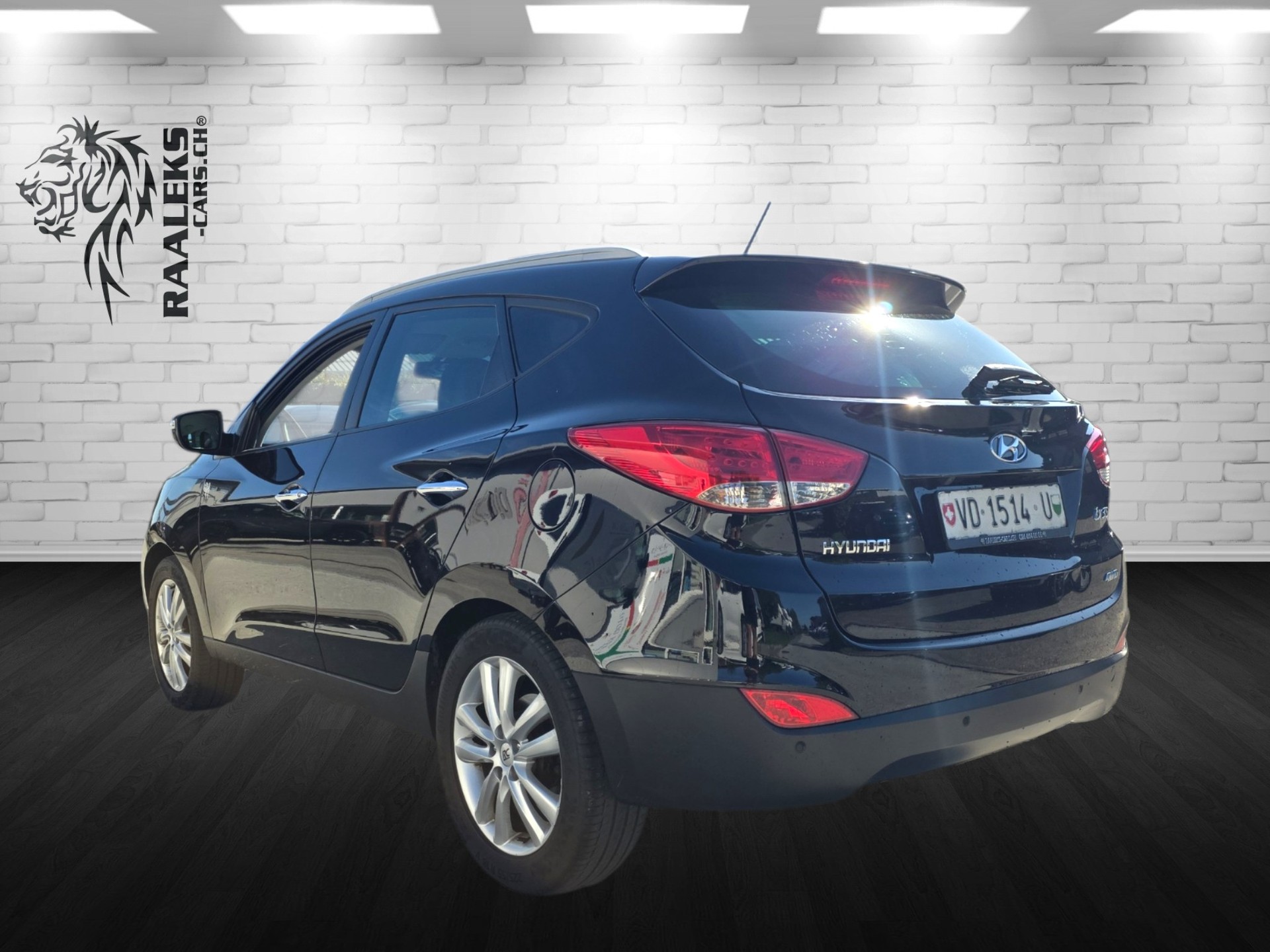 HYUNDAI iX 35 2.0 Style 4WD Automatic-showroom-element-3