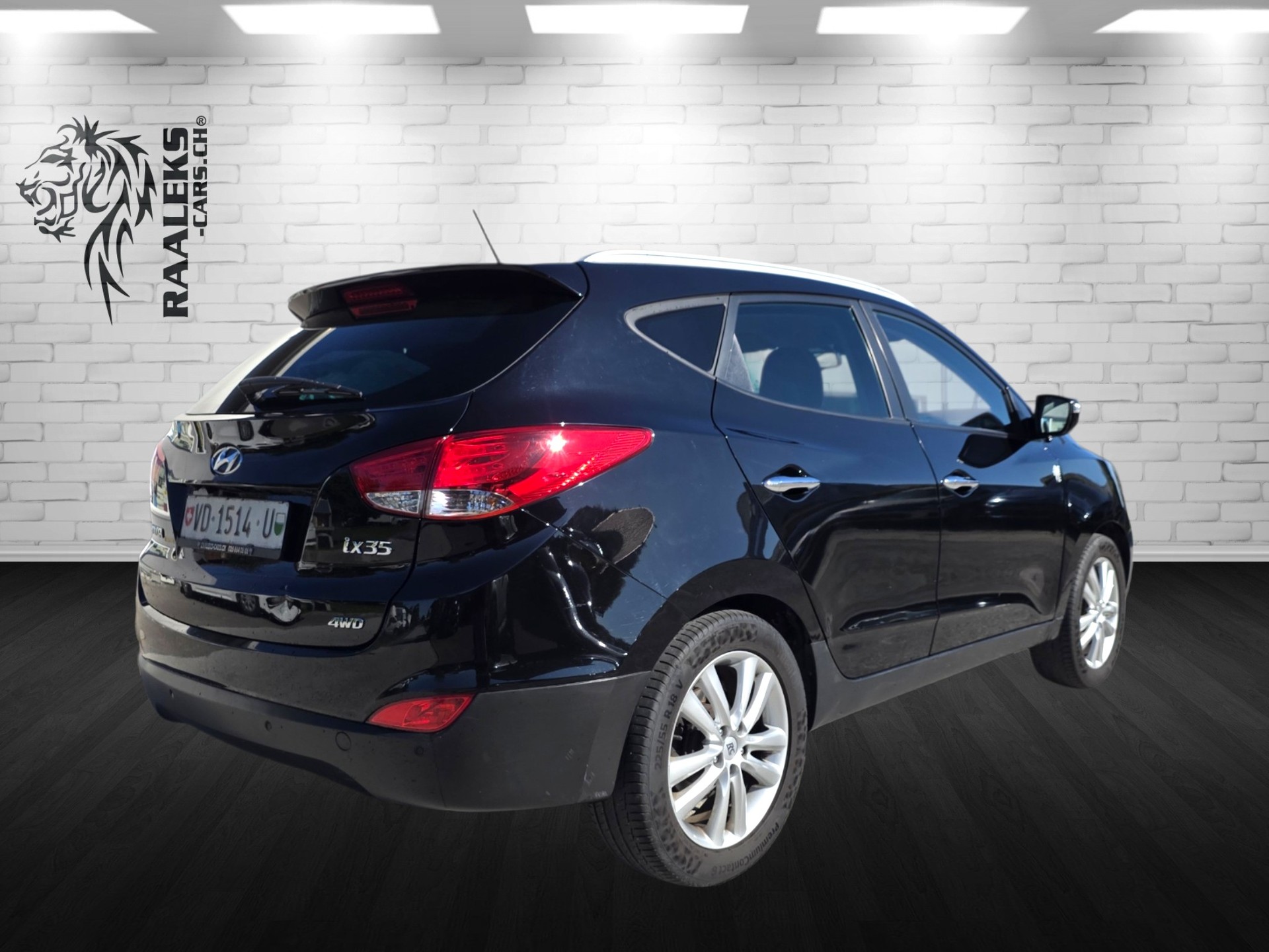 HYUNDAI iX 35 2.0 Style 4WD Automatic-showroom-element-2