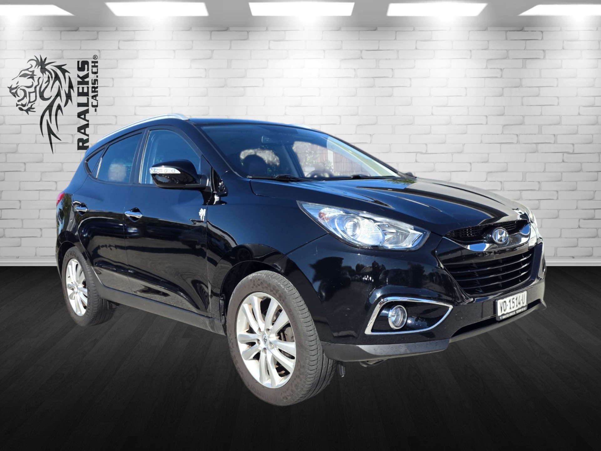 HYUNDAI iX 35 2.0 Style 4WD Automatic-showroom-element-1