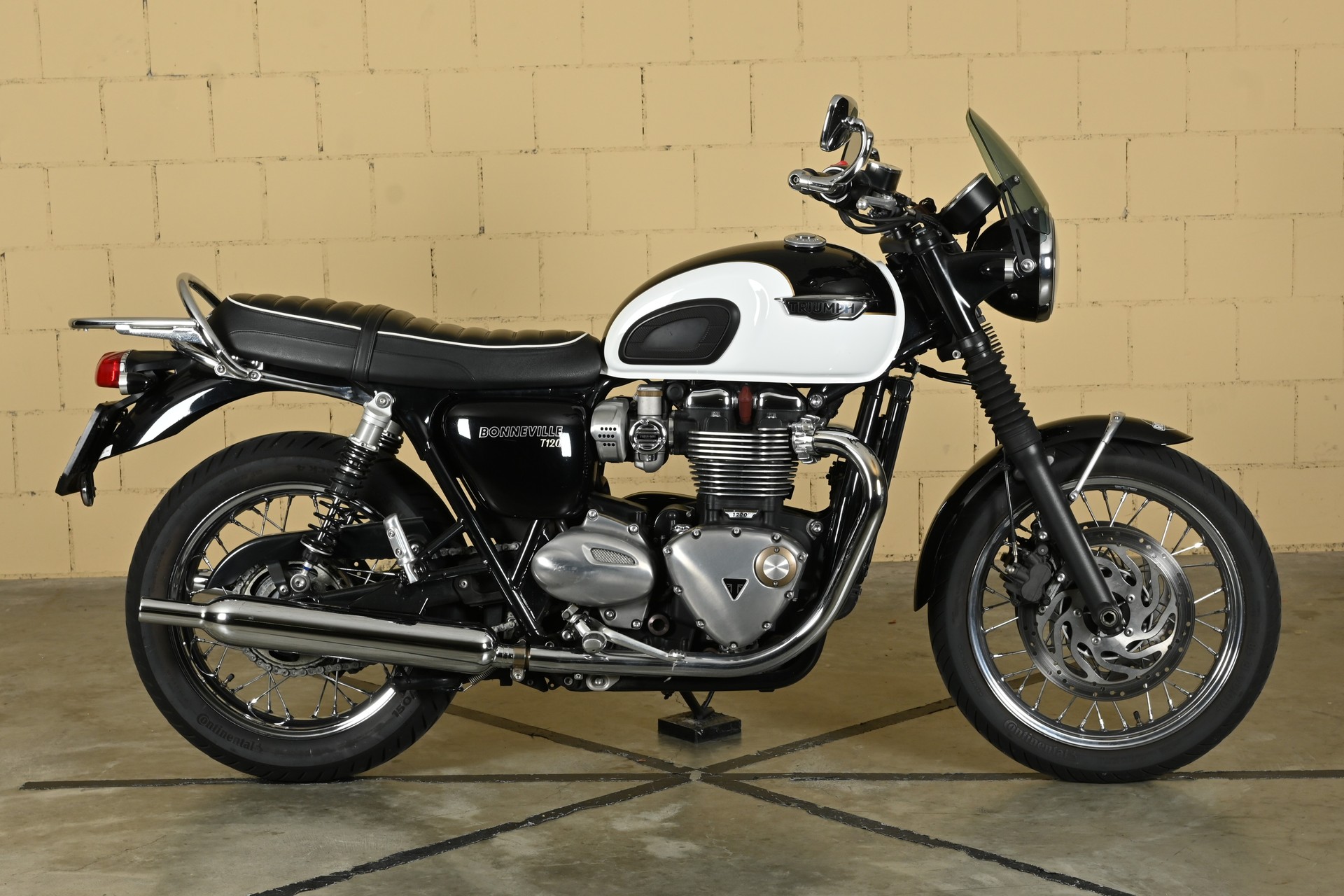 TRIUMPH Bonneville T120 ABS