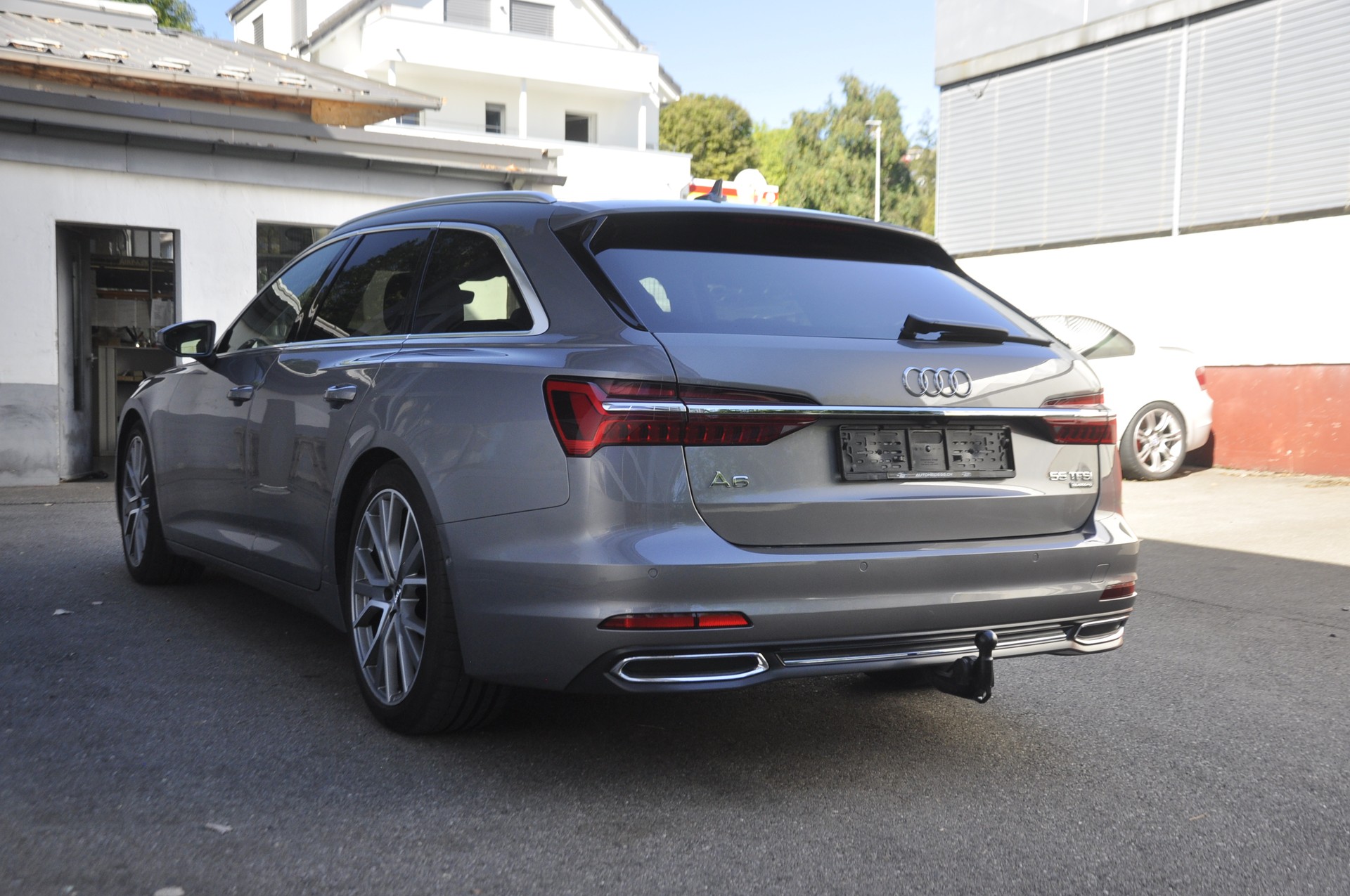 AUDI A6 Avant 55 TFSI Sport quattro S-tronic I Anhängerkupplung-image-15