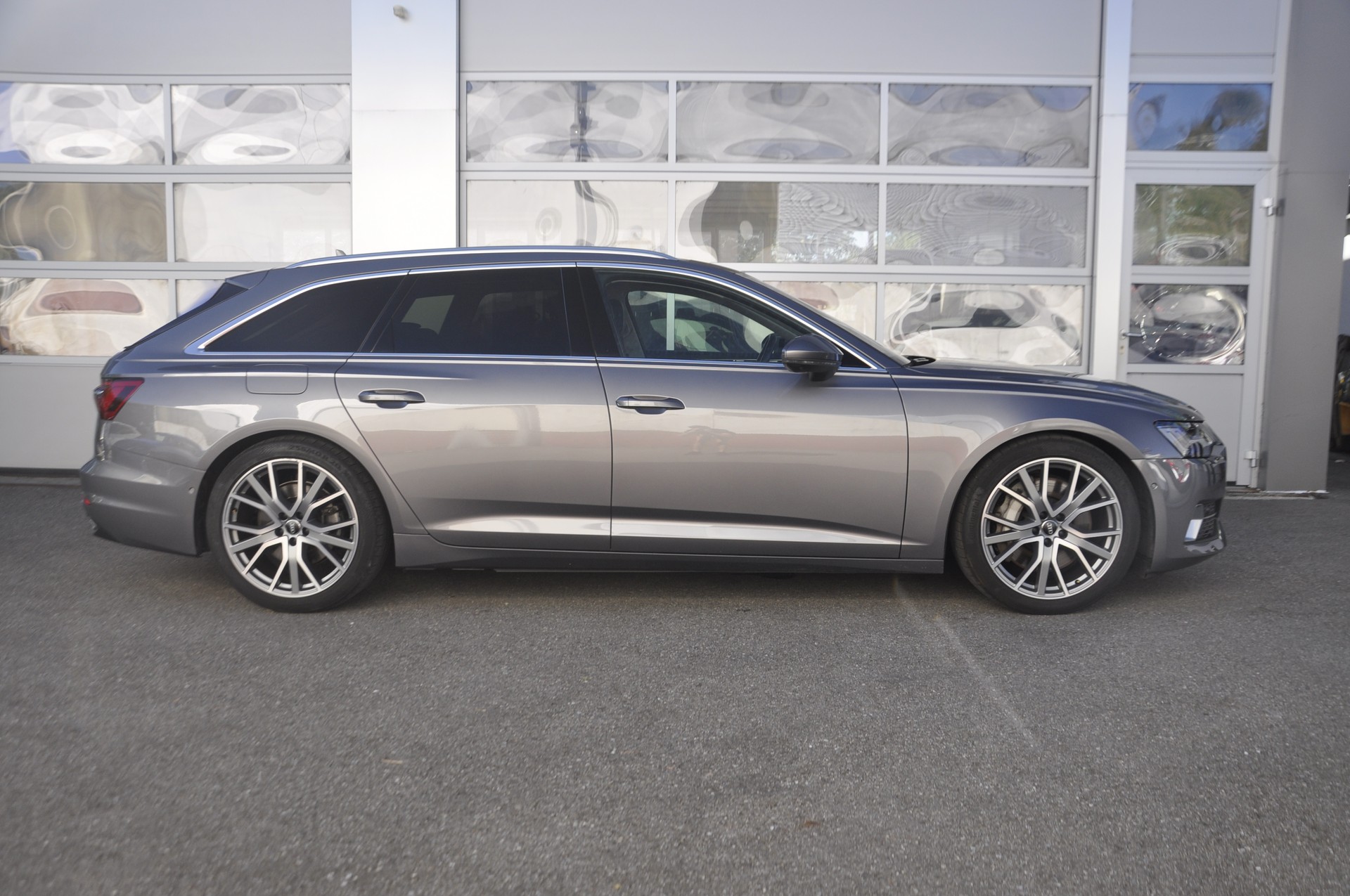 AUDI A6 Avant 55 TFSI Sport quattro S-tronic I Anhängerkupplung-image-1