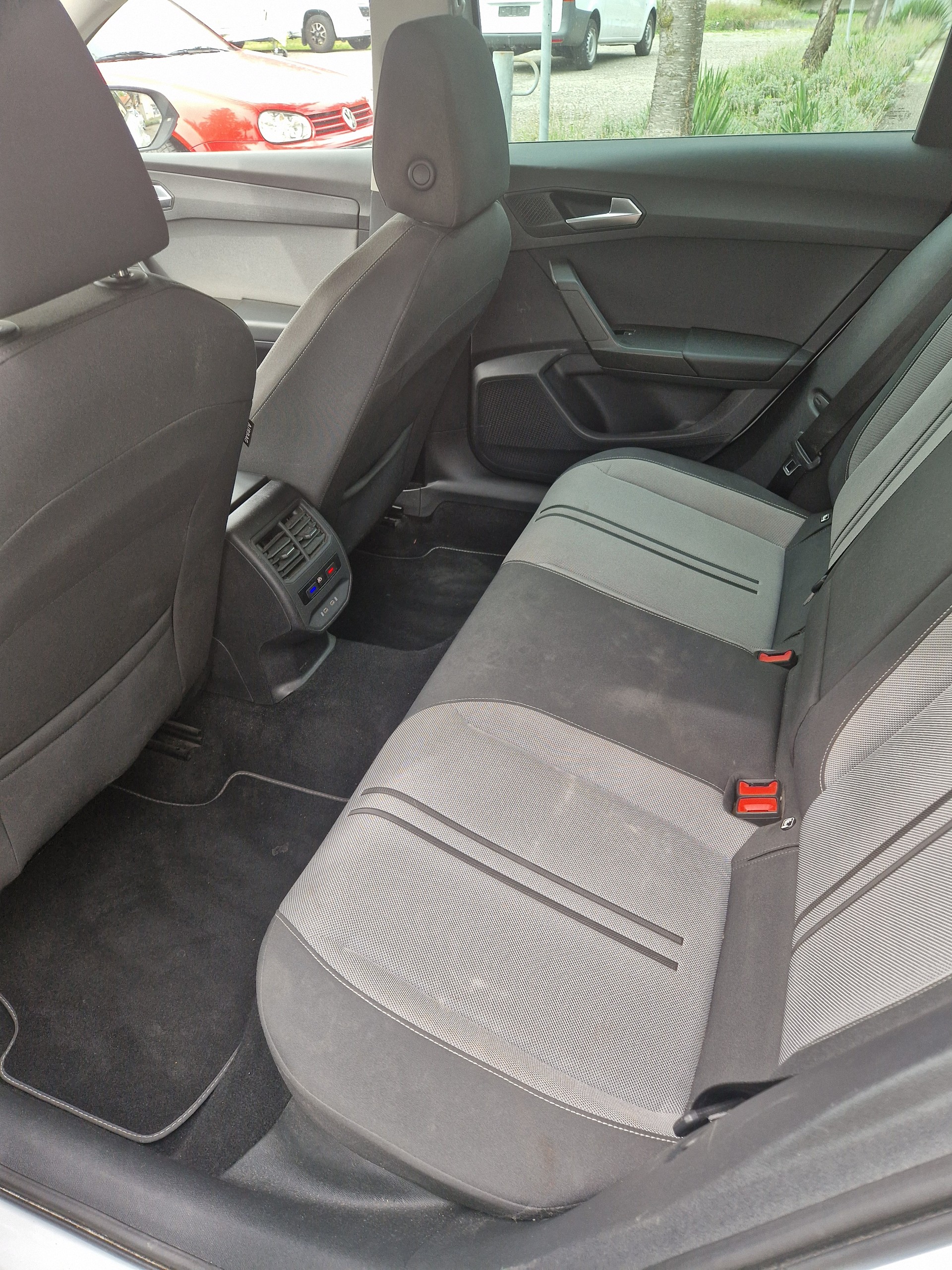 SEAT Leon ST 2.0 TDI EVO DSG Style-image-4