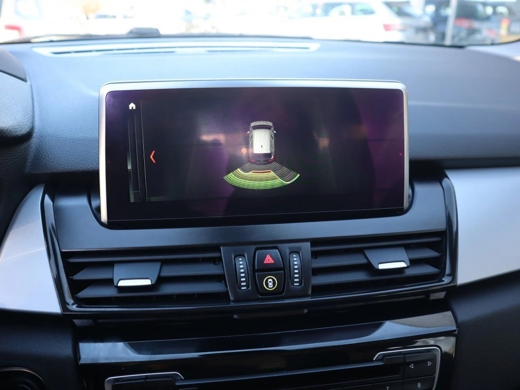 BMW 220d xDrive Gran Tourer Steptronic ** Gr.Navi ** Head-up-Display** Frisch ab MFK & Service **-image-6