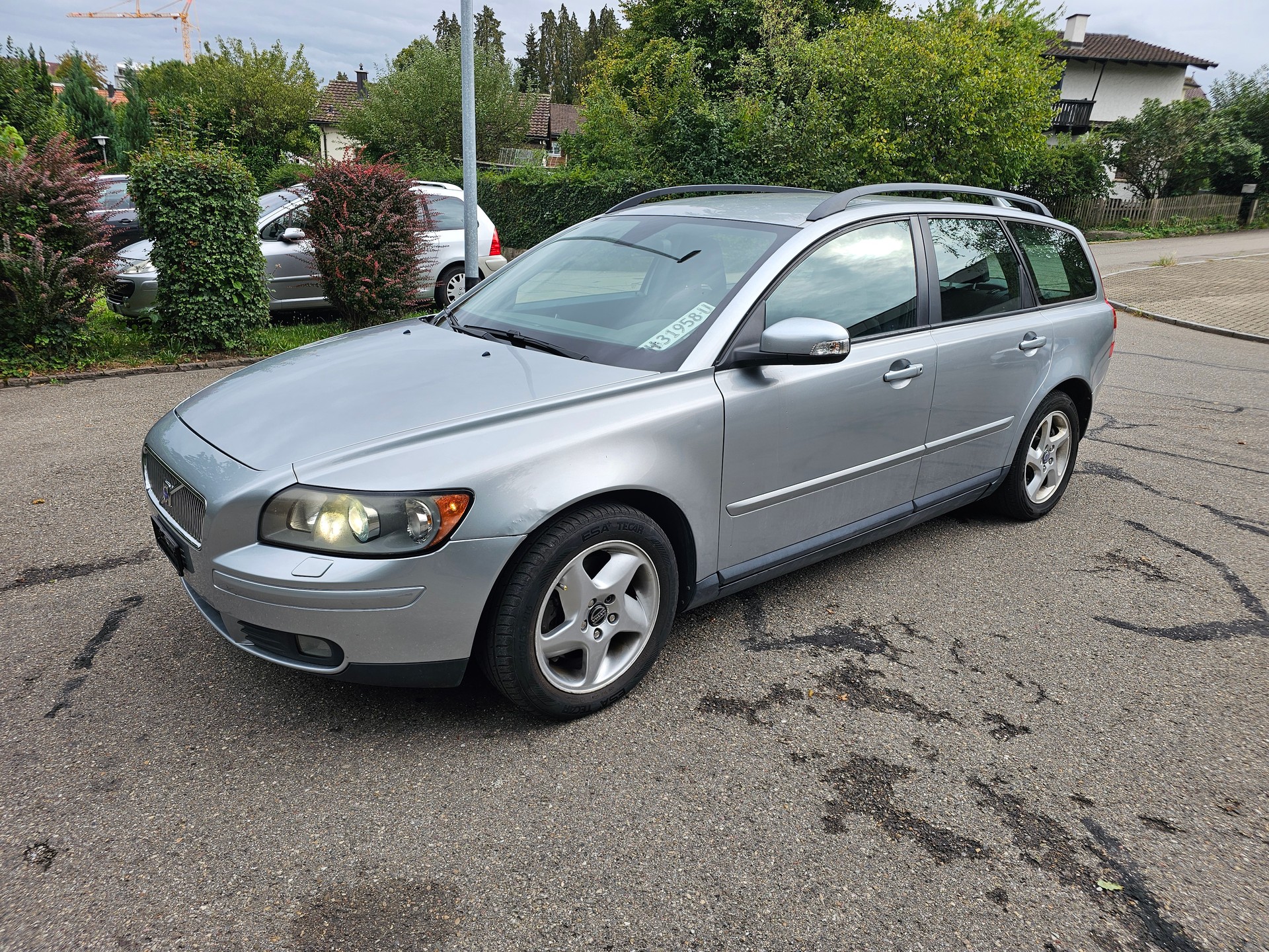 VOLVO V50 2.4I Momentum-image-0