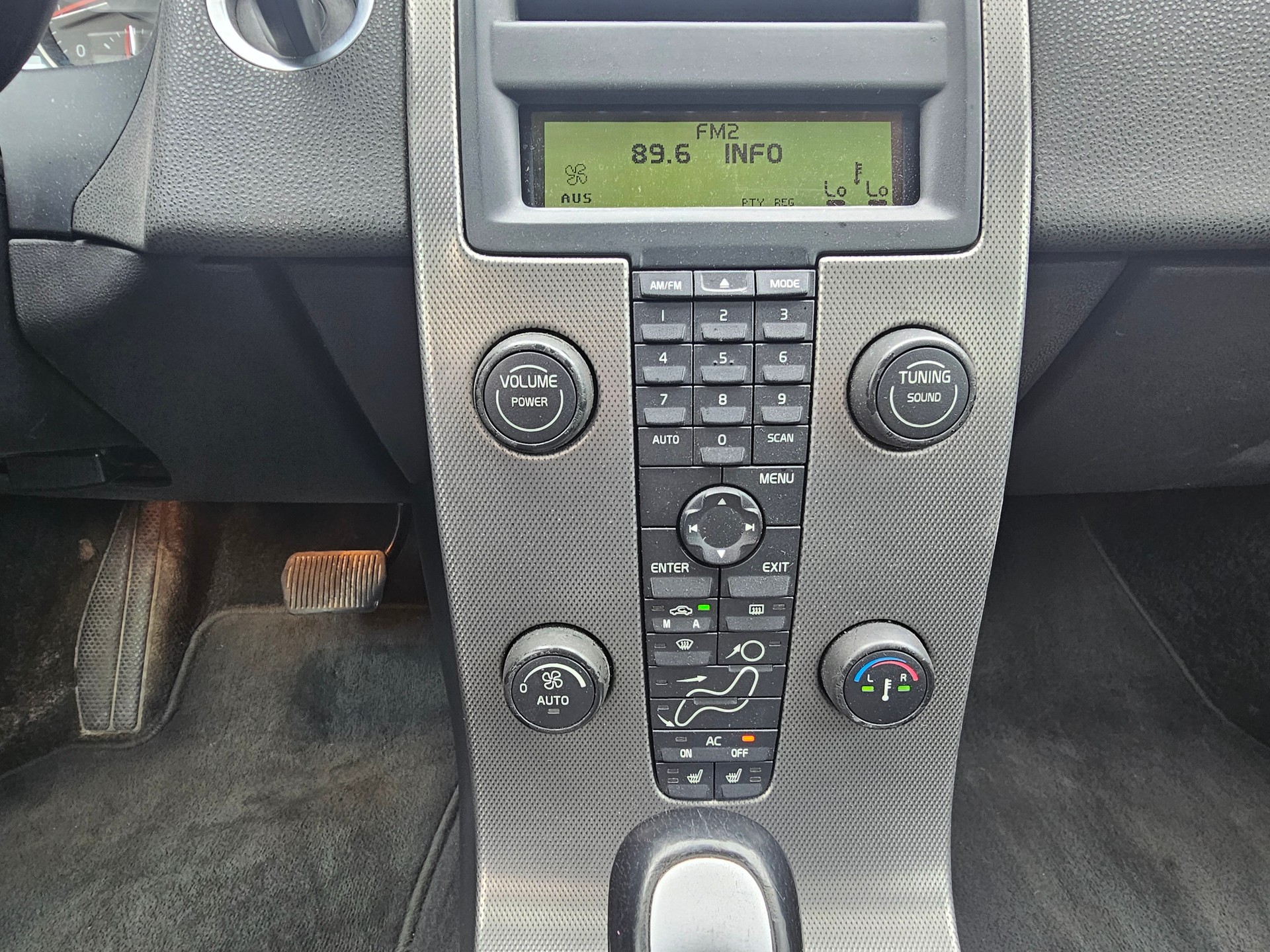 VOLVO V50 2.4I Momentum-image-10
