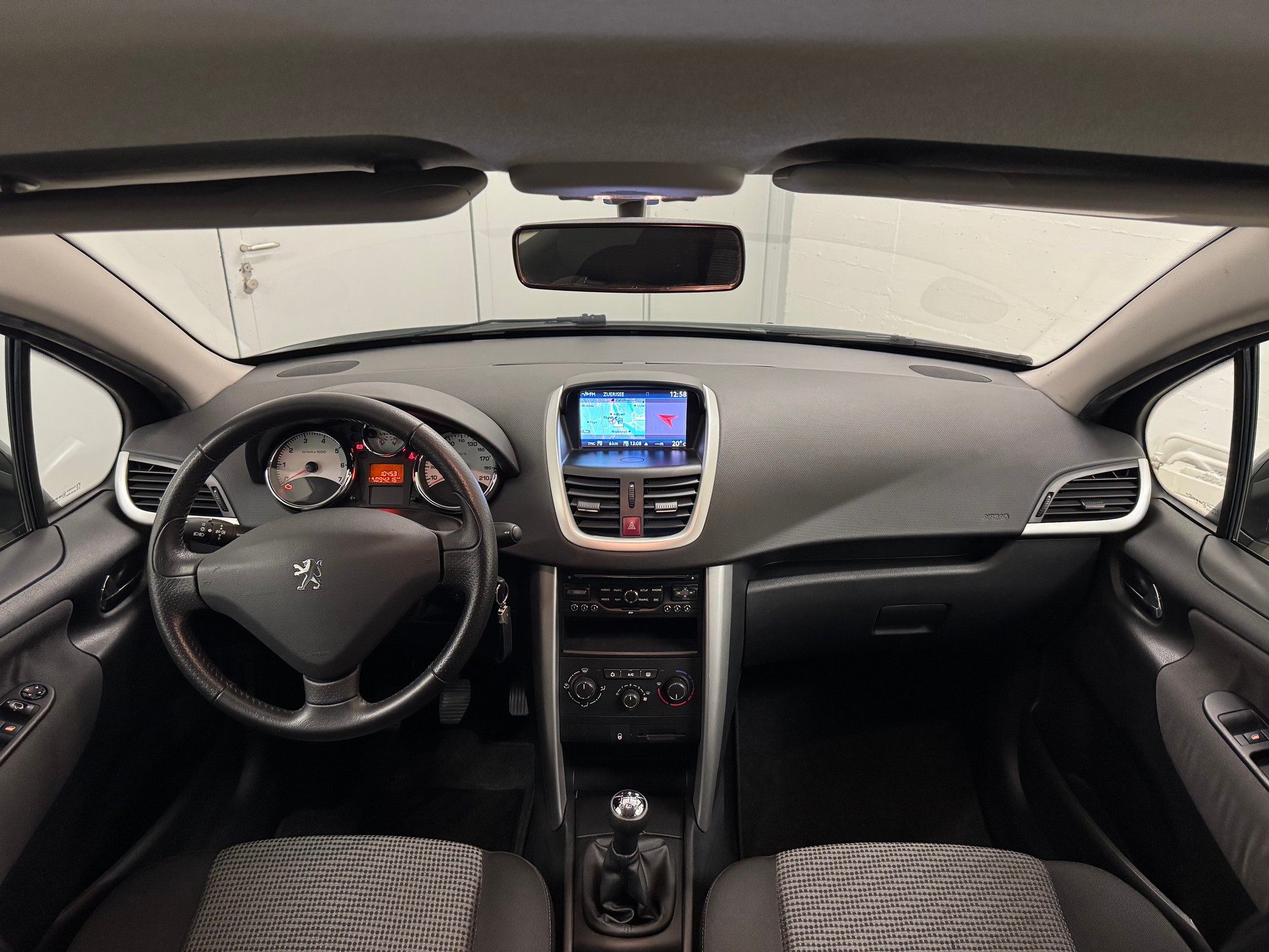 PEUGEOT 207 1.6 16V Sport-image-8