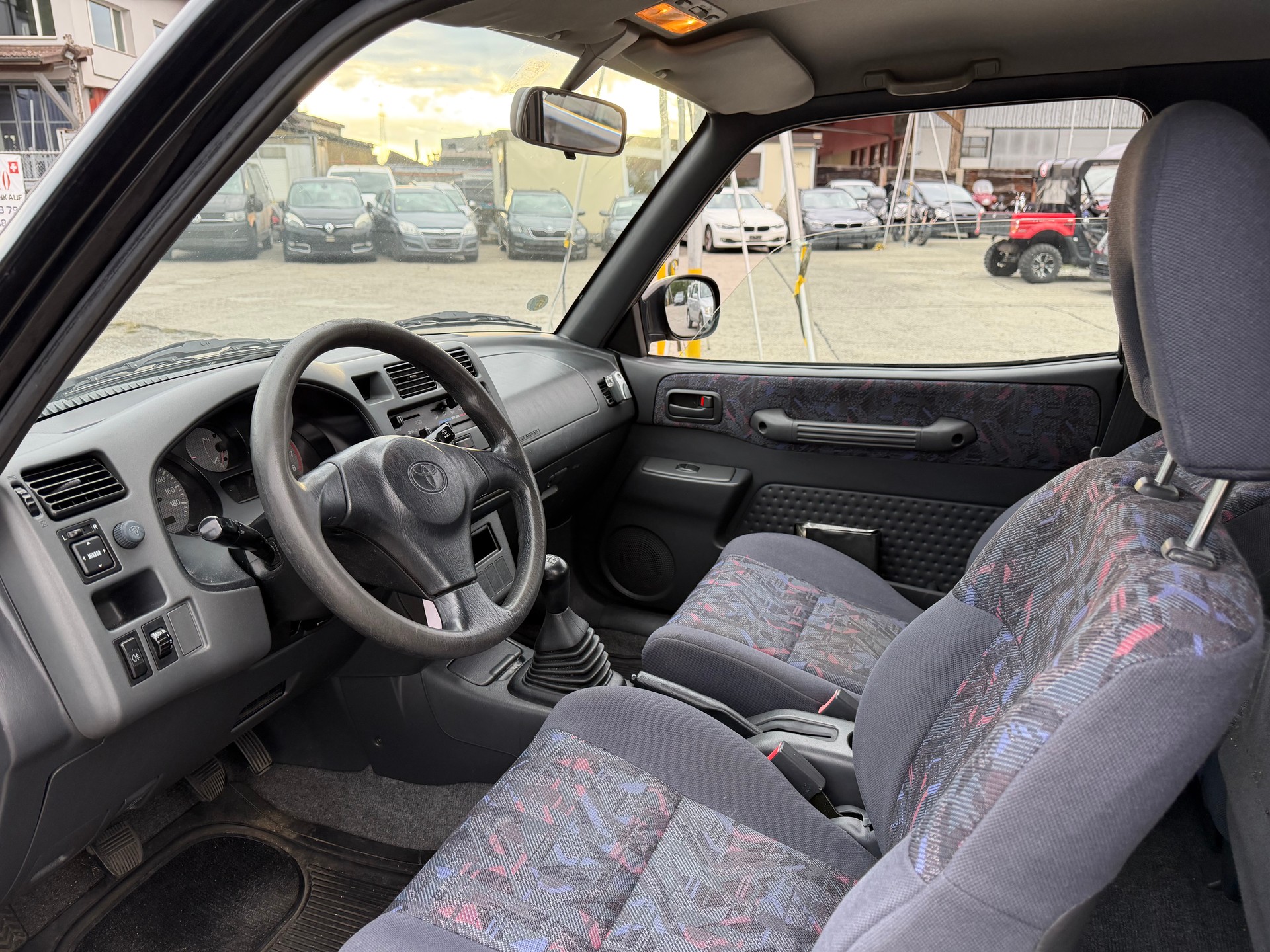 TOYOTA RAV-4 GX-image-8
