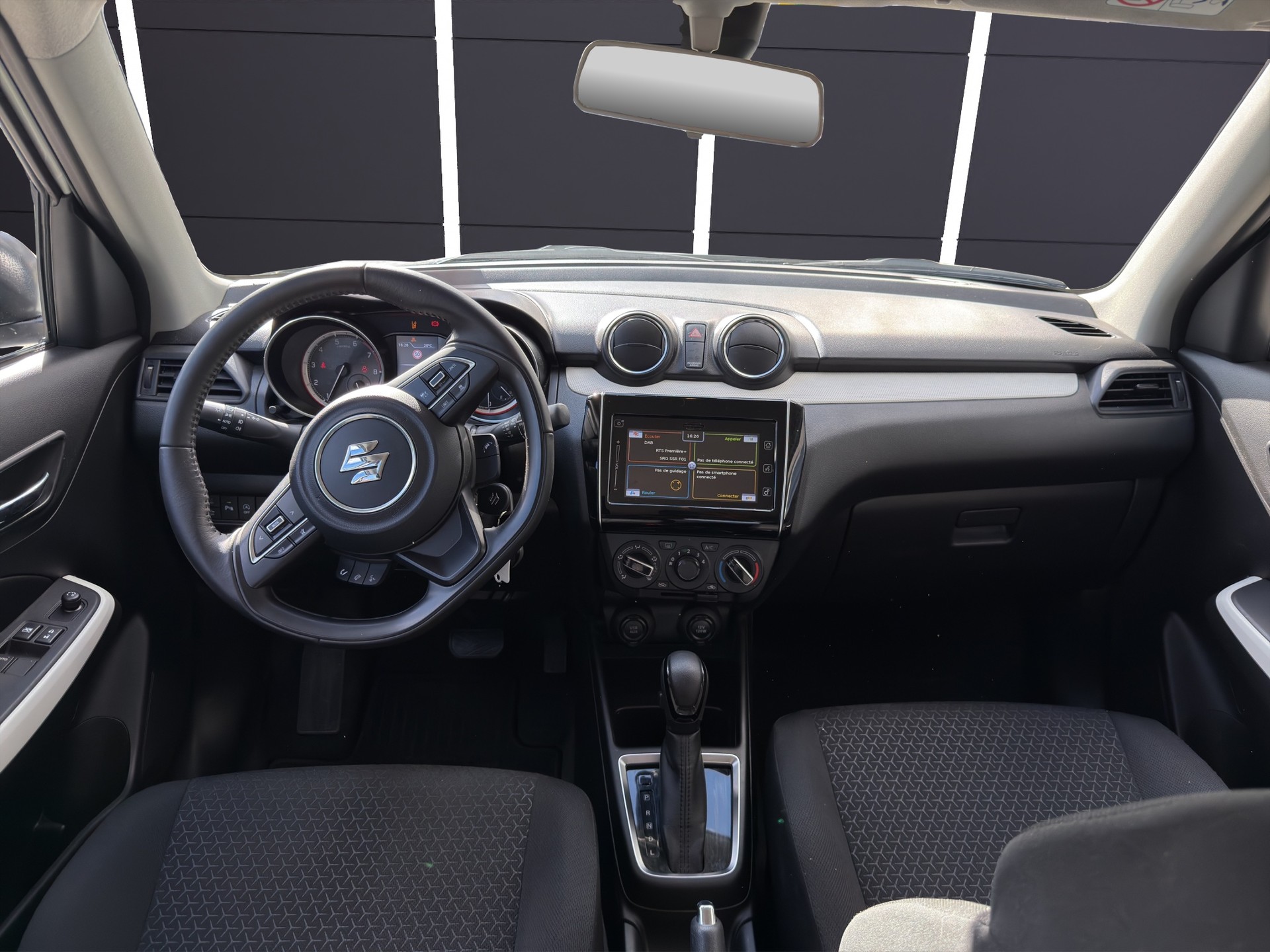 SUZUKI Swift 1.2 Compact+ Hybrid-image-7