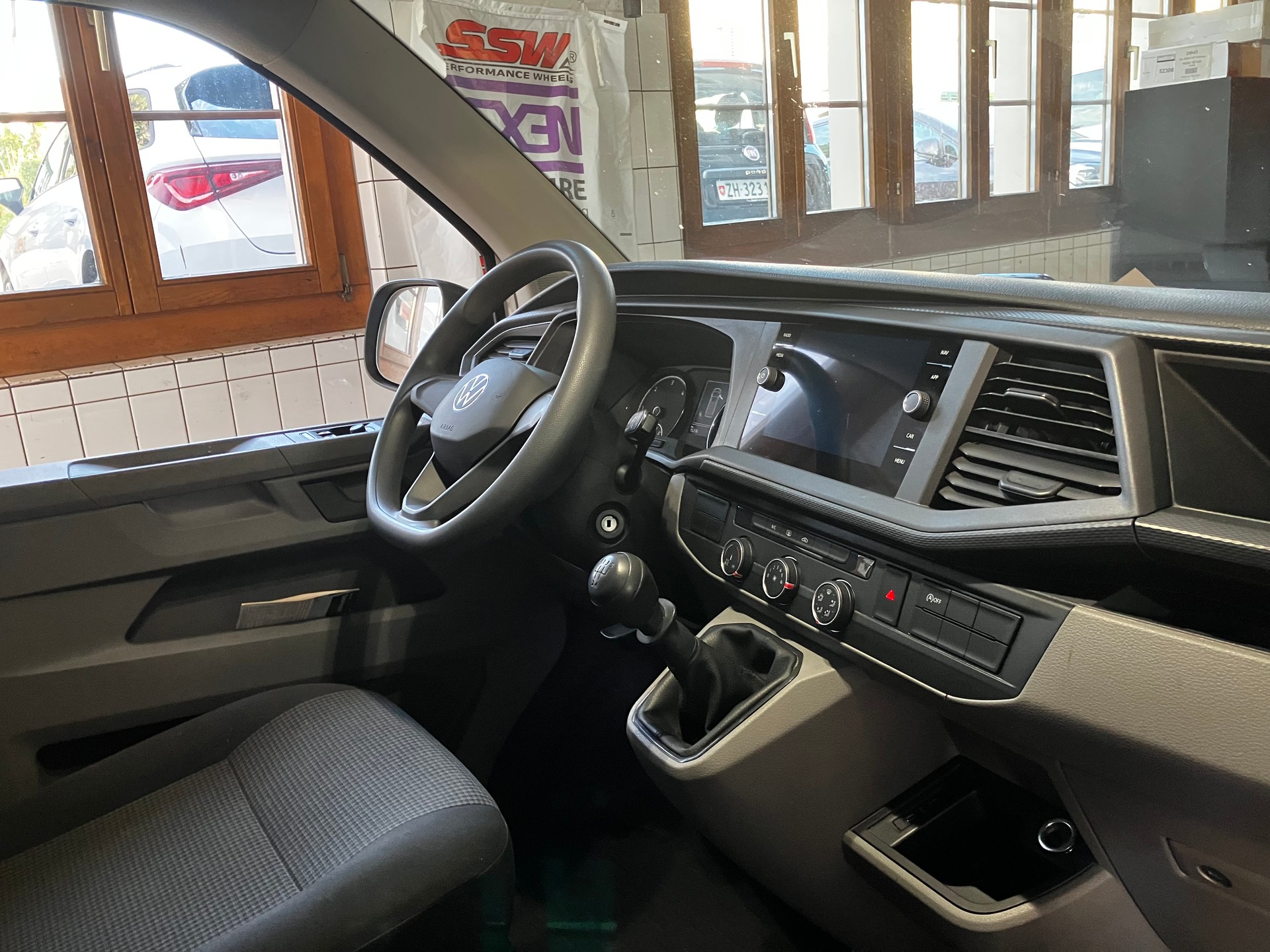 VW T6.1 2.0 TDI-image-4