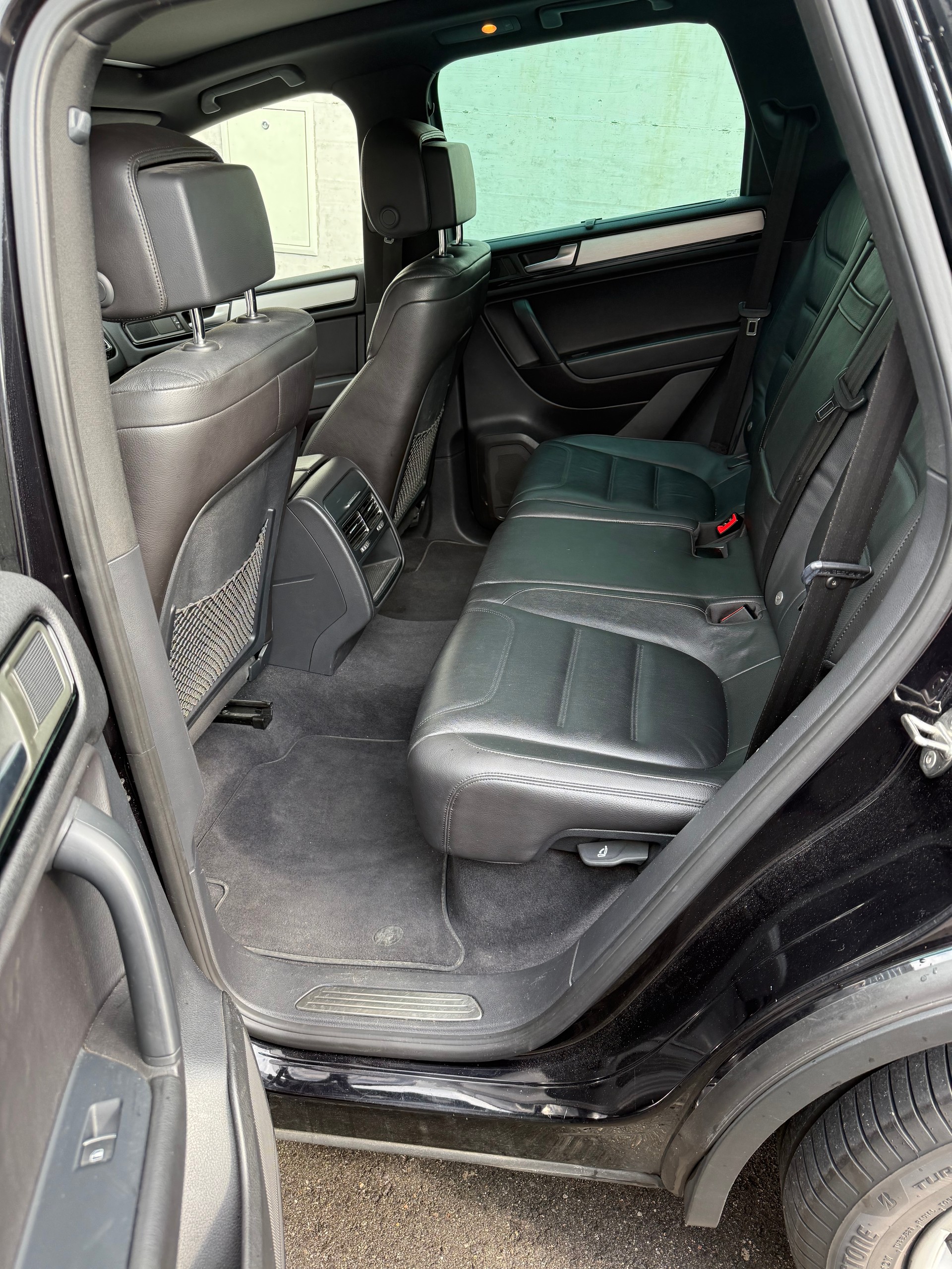 VW Touareg 3.0 TDI BlueMotion Technology Tiptronic-image-10
