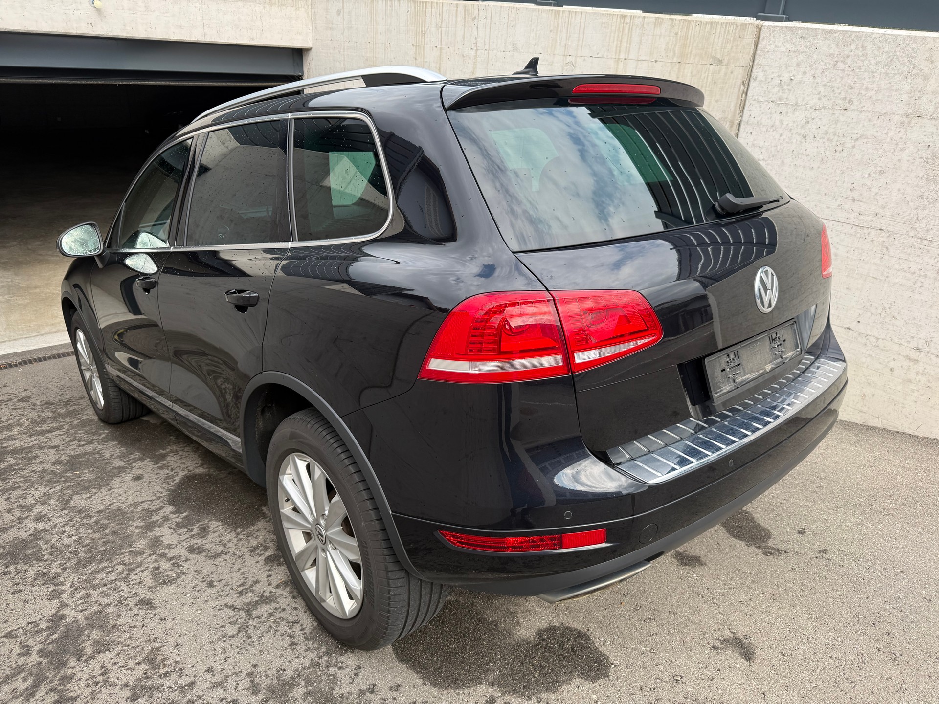 VW Touareg 3.0 TDI BlueMotion Technology Tiptronic-image-3