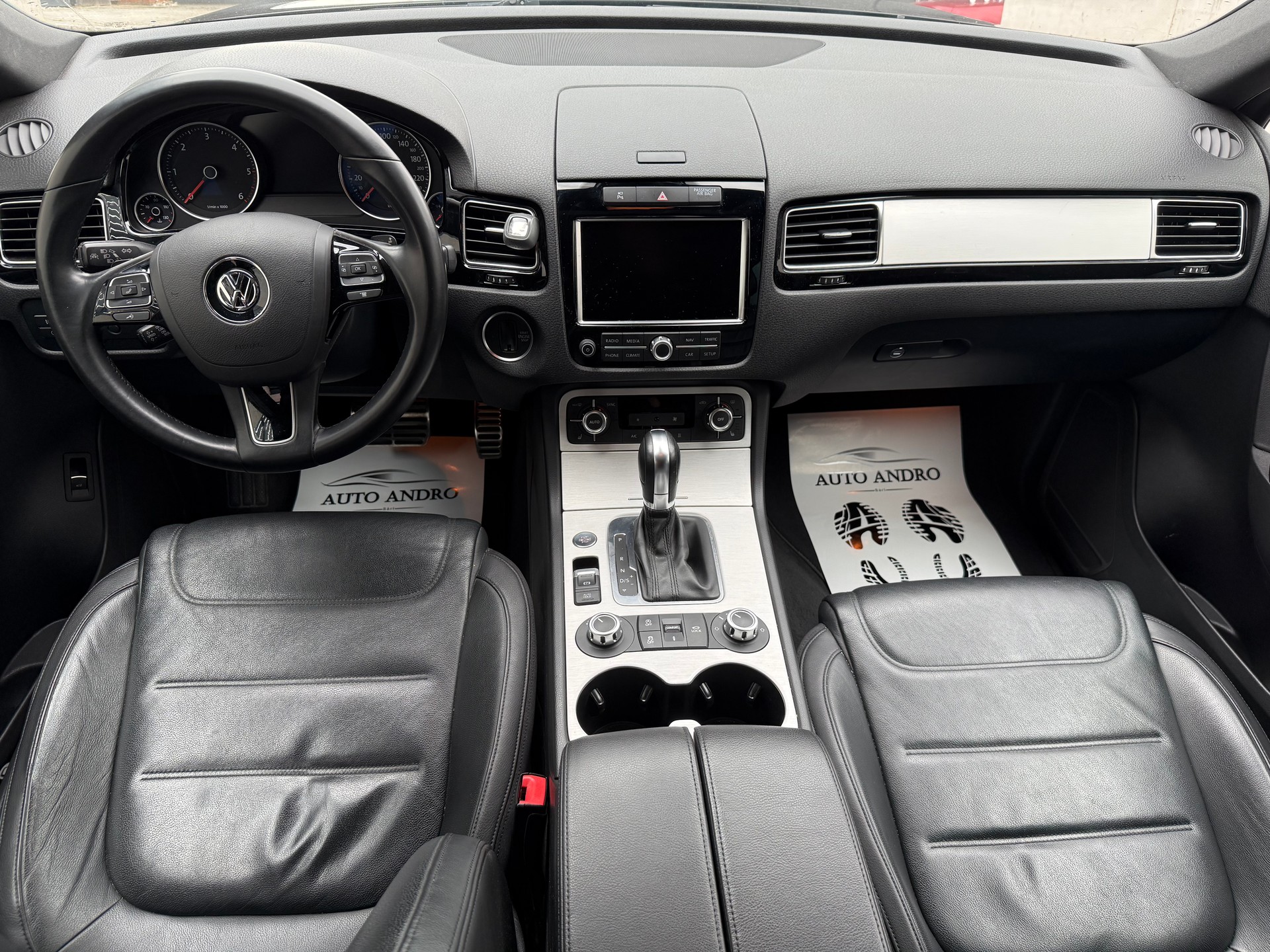 VW Touareg 3.0 TDI BlueMotion Technology Tiptronic-image-14