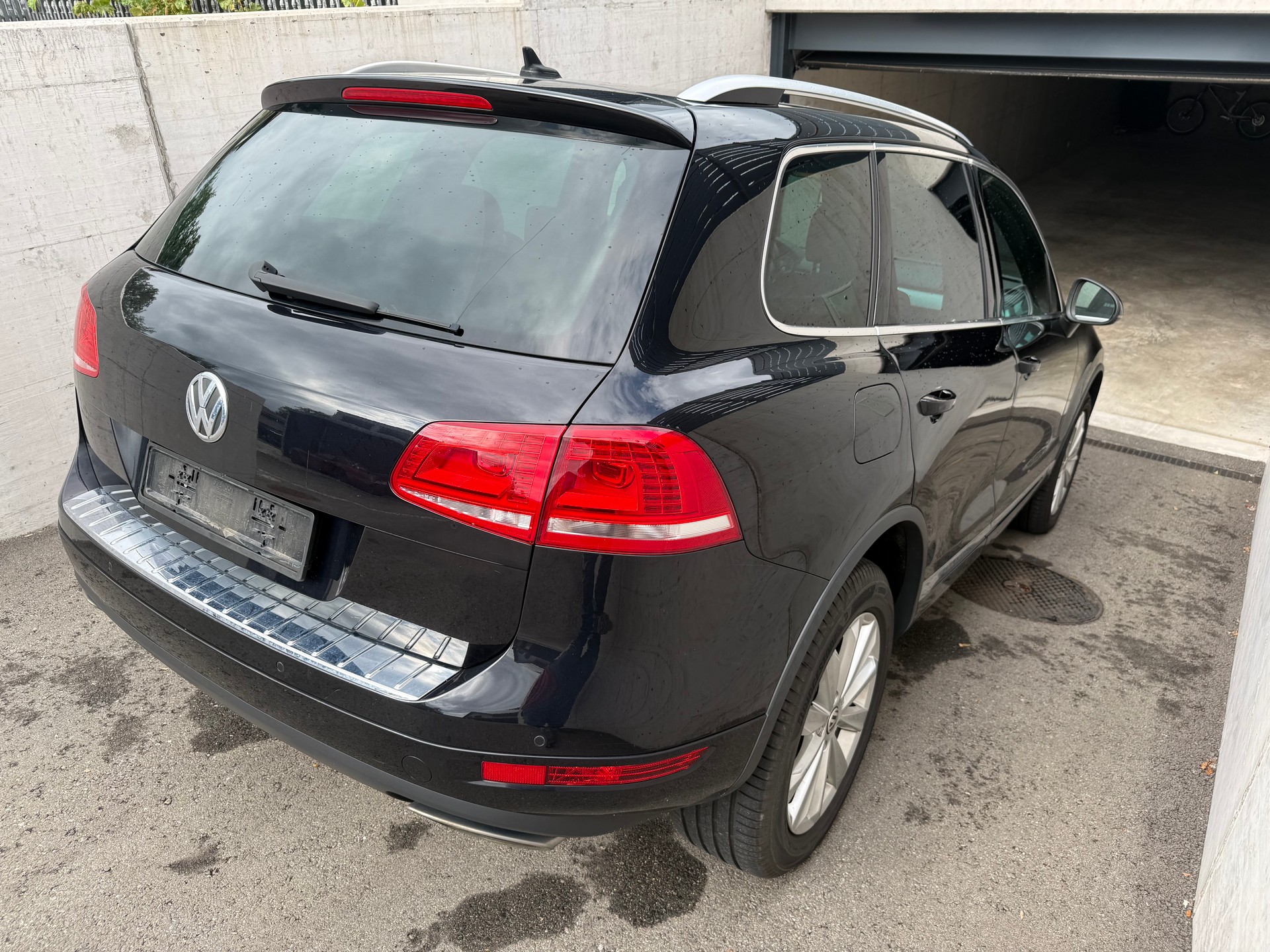 VW Touareg 3.0 TDI BlueMotion Technology Tiptronic-image-2