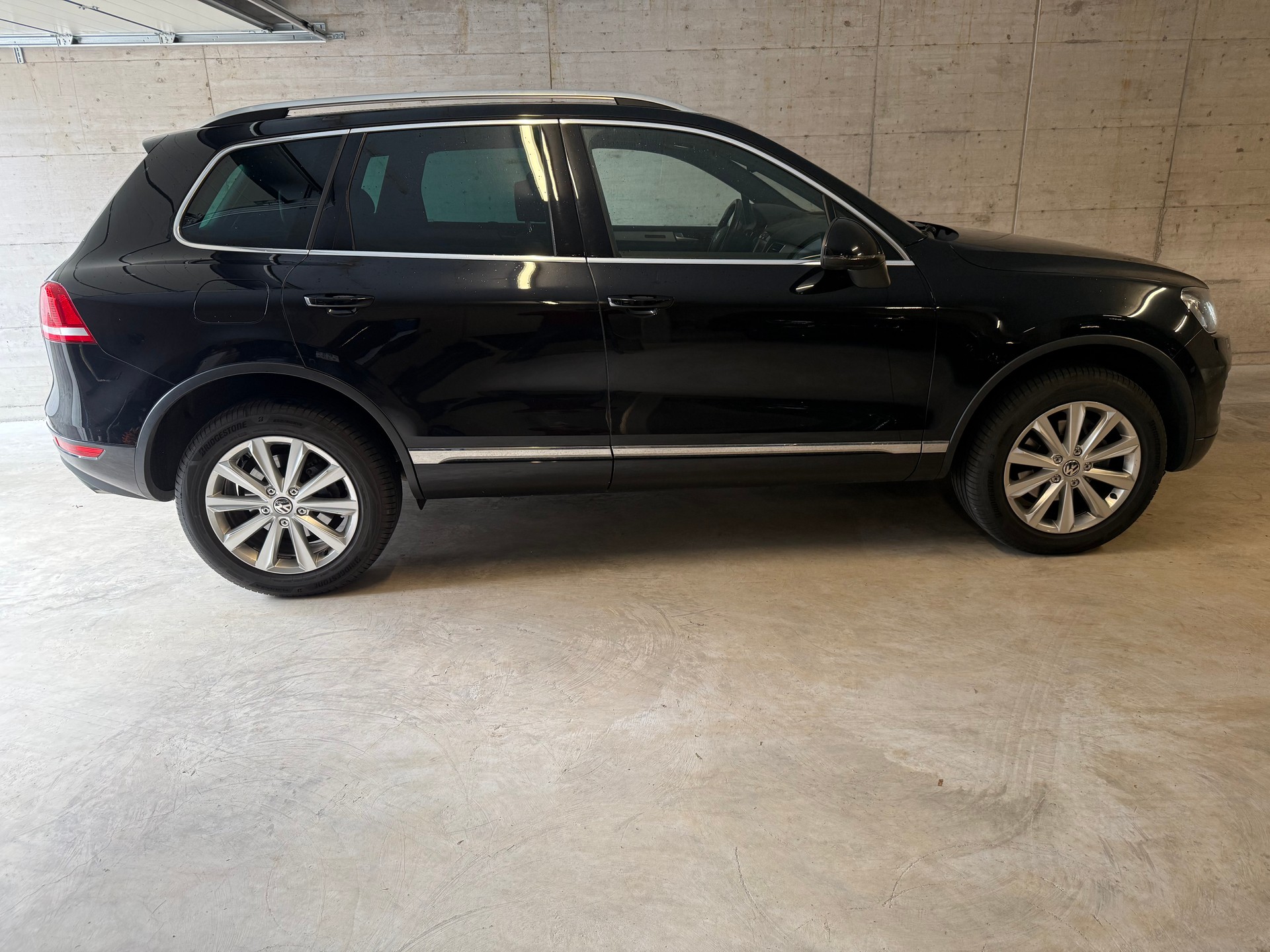 VW Touareg 3.0 TDI BlueMotion Technology Tiptronic-image-6