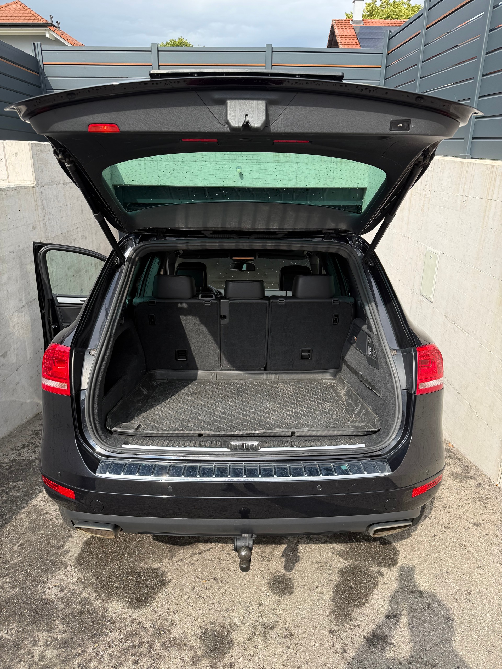 VW Touareg 3.0 TDI BlueMotion Technology Tiptronic-image-11
