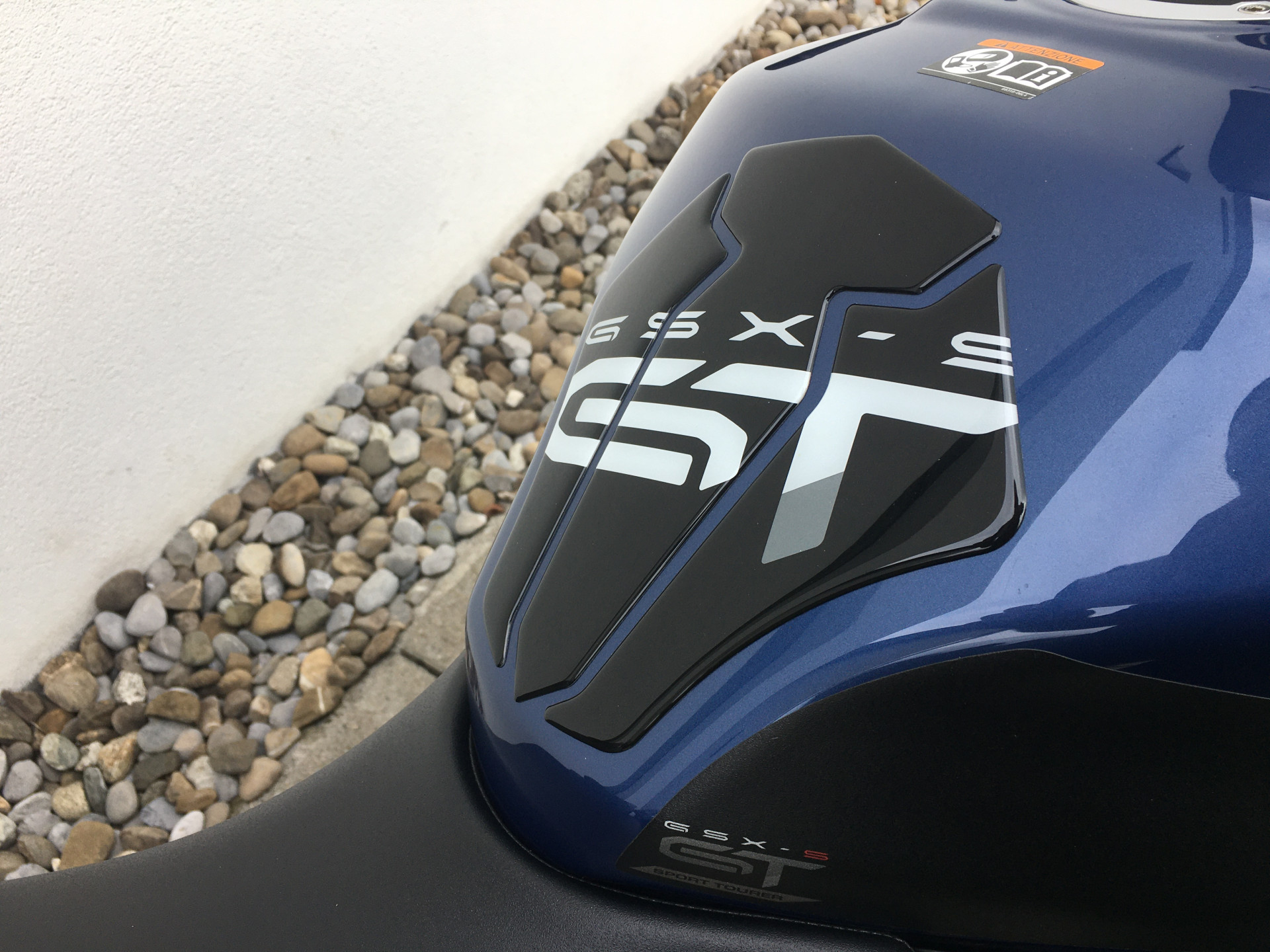 SUZUKI GSX-S 1000 GT Travel-showroom-element-3