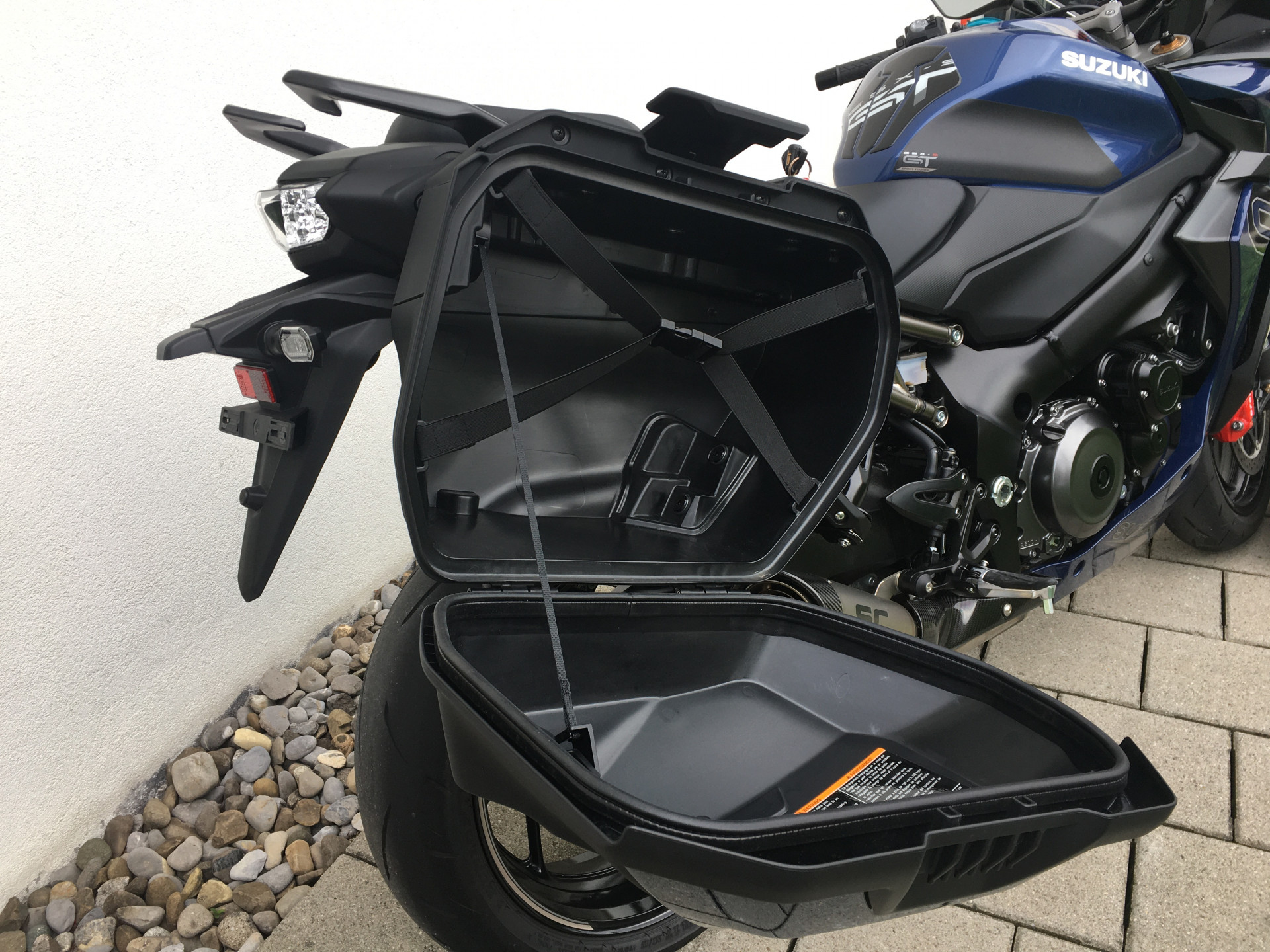 SUZUKI GSX-S 1000 GT Travel-image-6