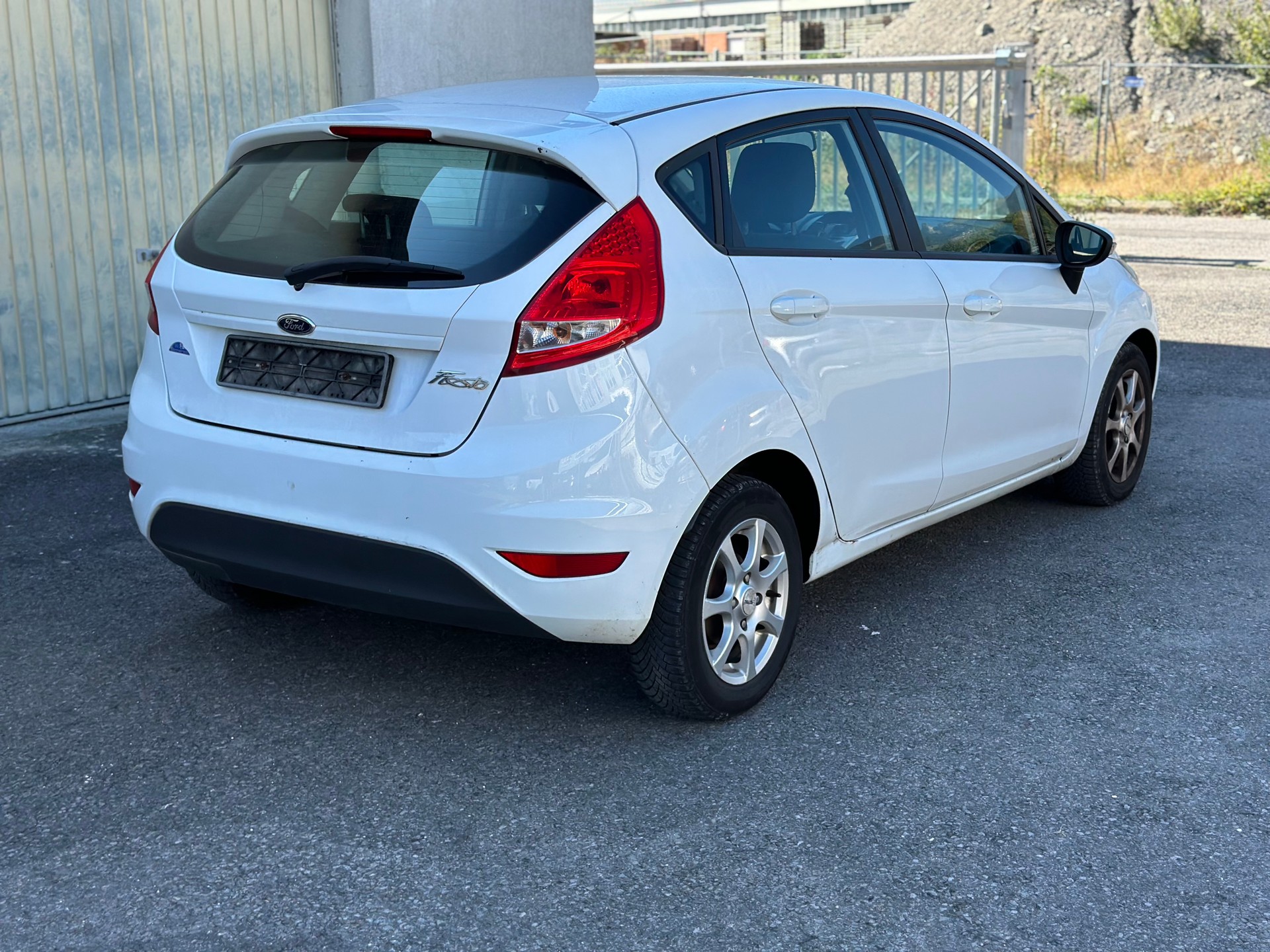 FORD Fiesta 1.4 16V Trend+-image-1