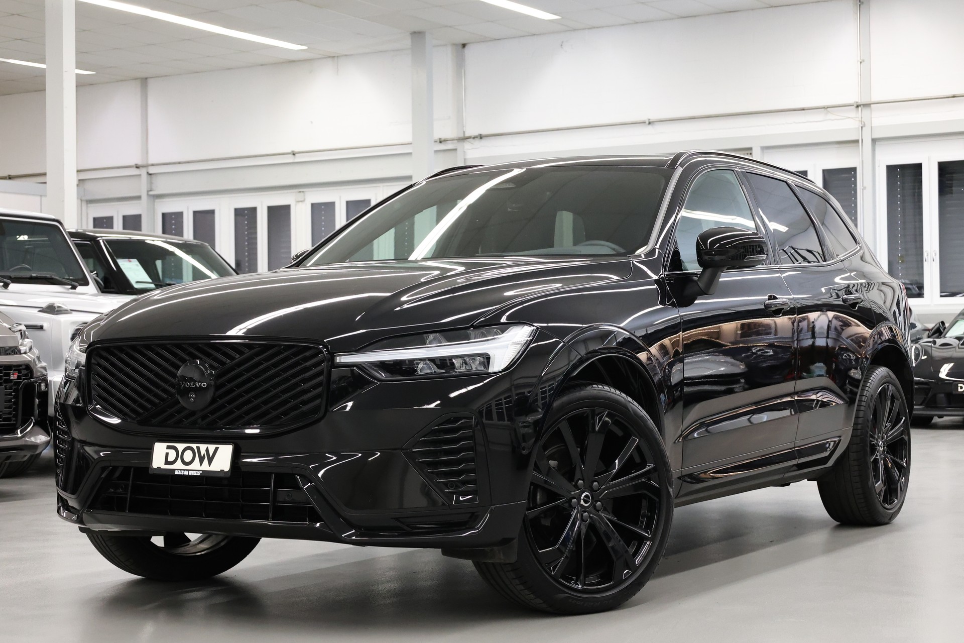 VOLVO XC60 2.0 B5 MH Black Edition AWD-image-0