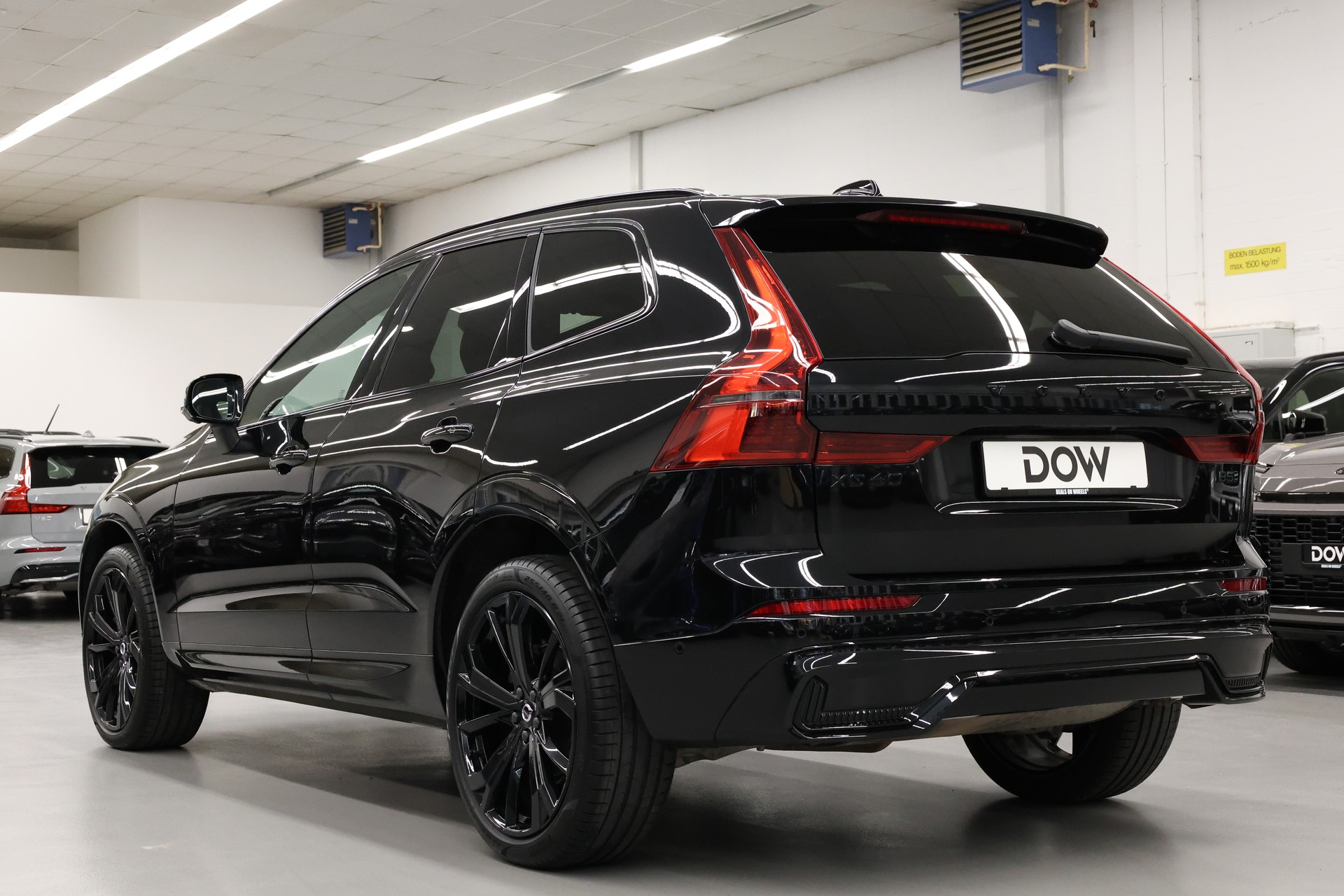 VOLVO XC60 2.0 B5 MH Black Edition AWD-image-7