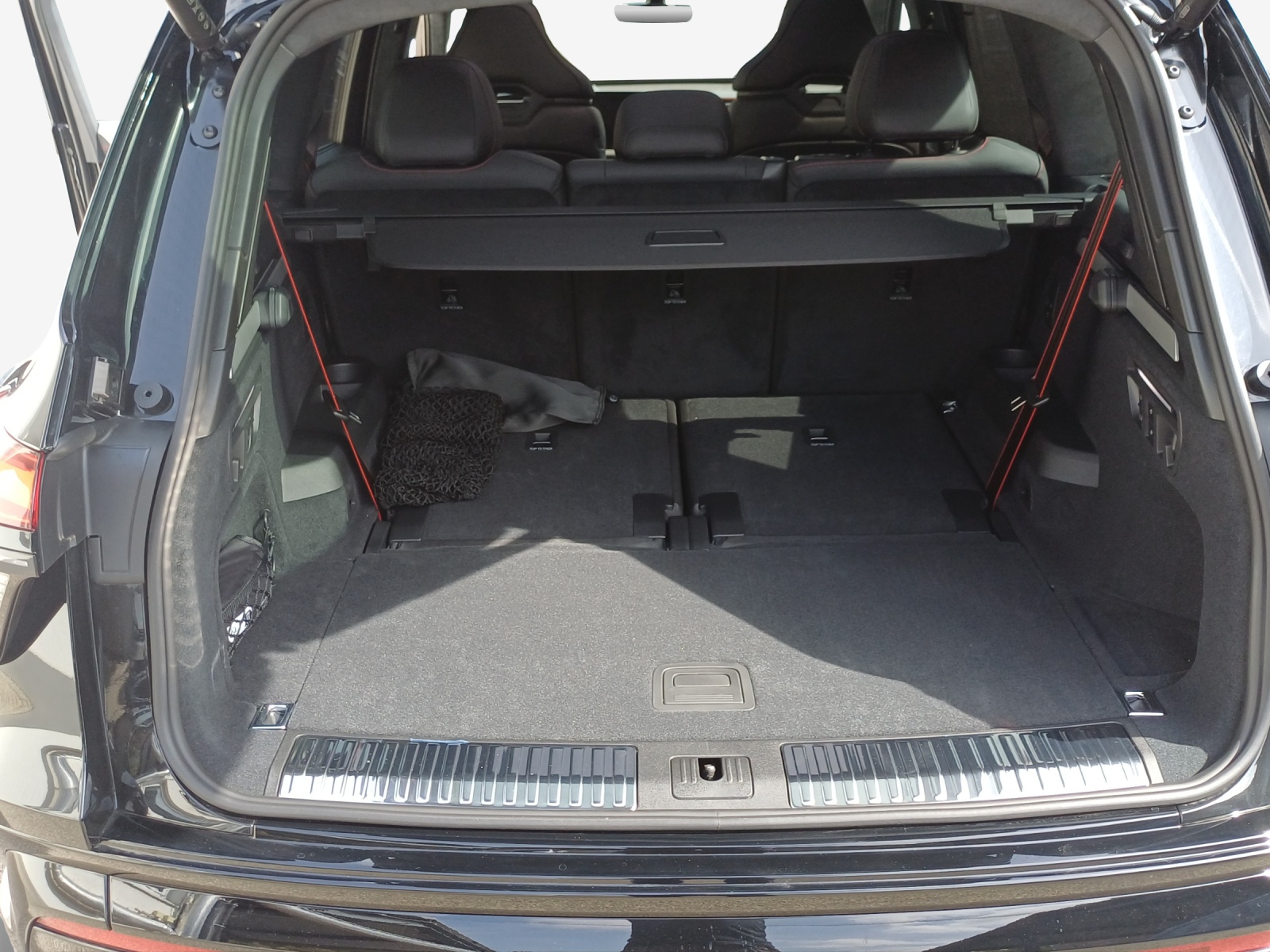 AUDI Q7 SUV TDI quattro 220 kW-image-12