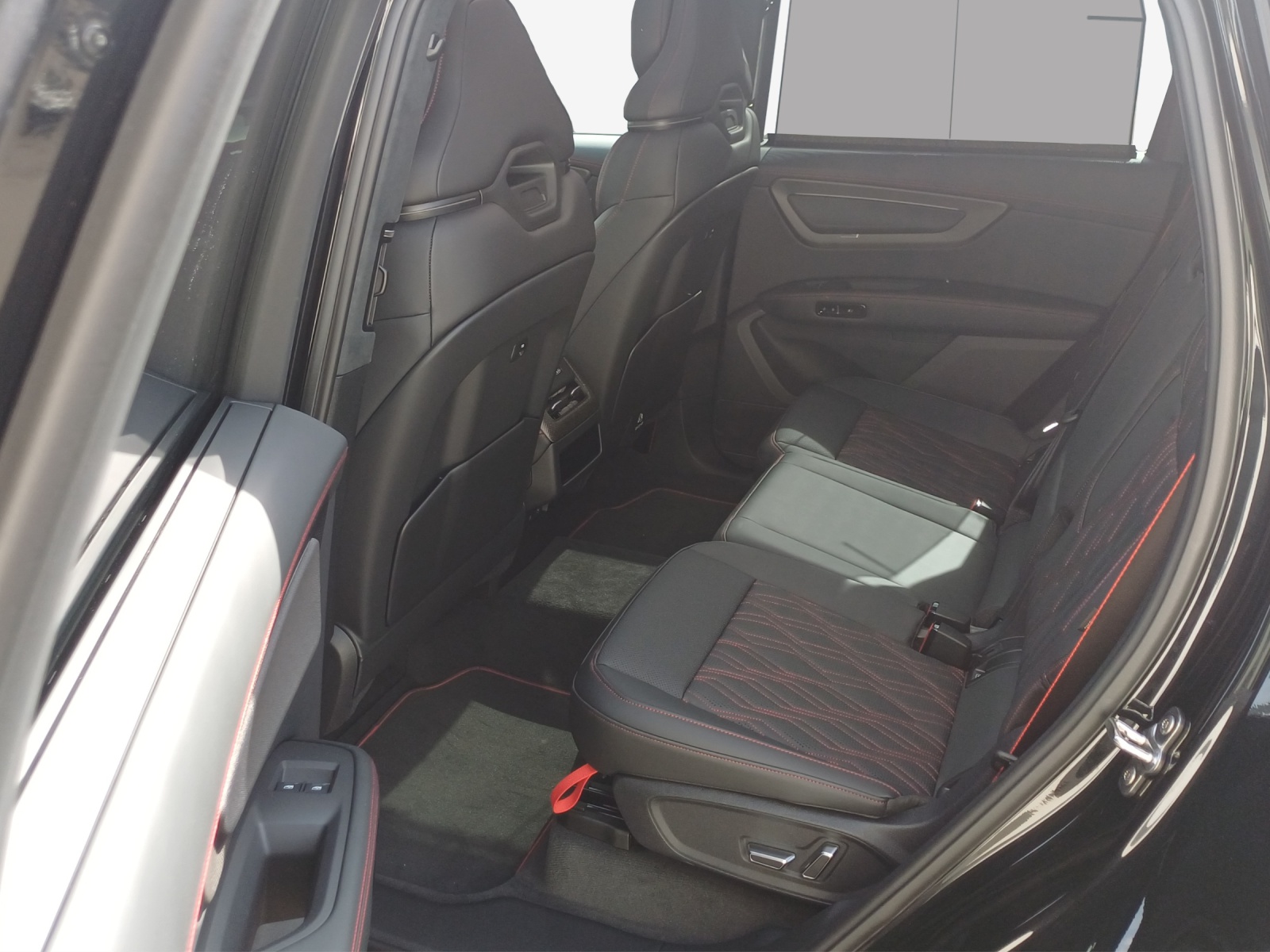 AUDI Q7 SUV TDI quattro 220 kW-image-11